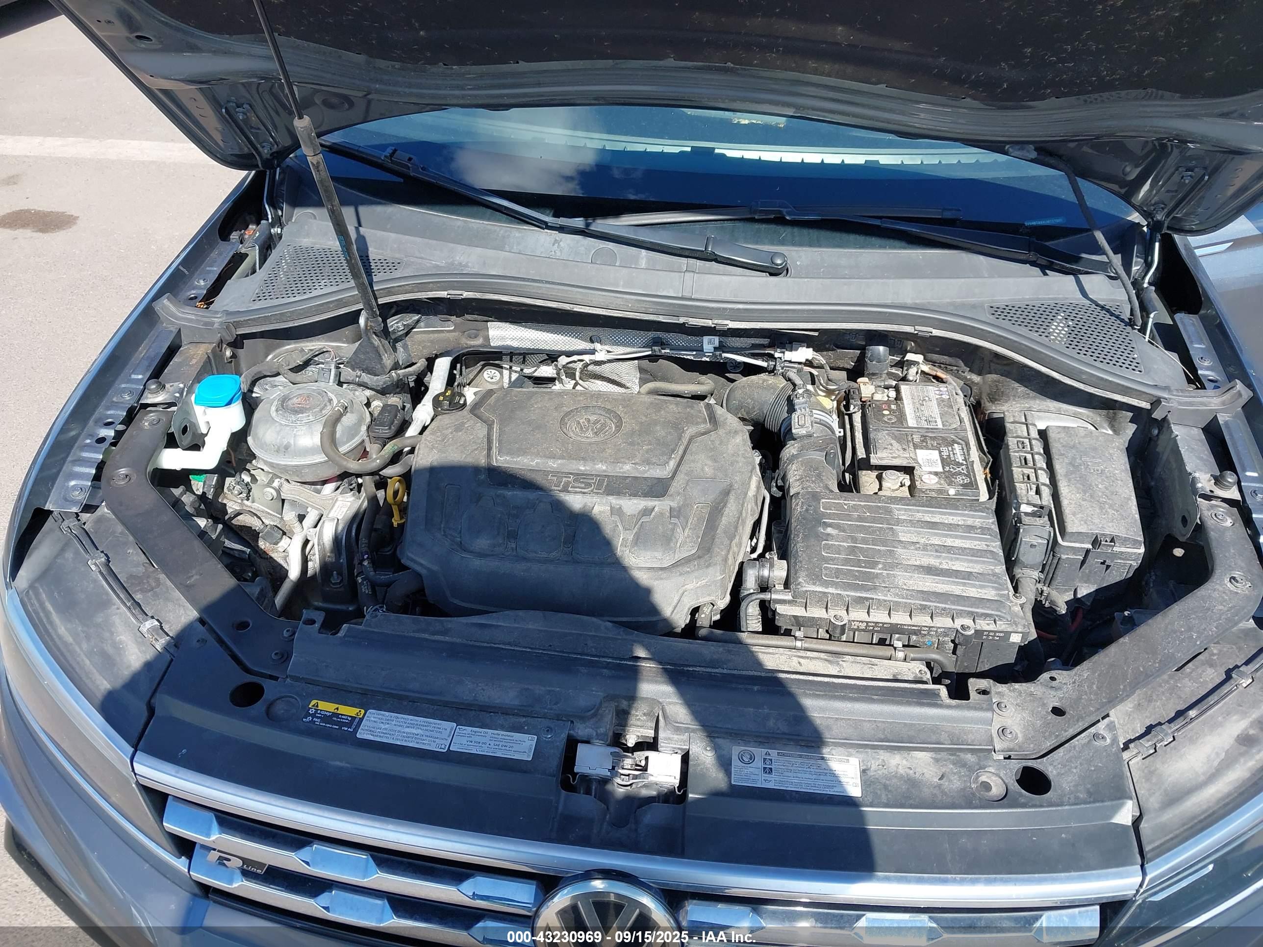 VOLKSWAGEN TIGUAN image 10