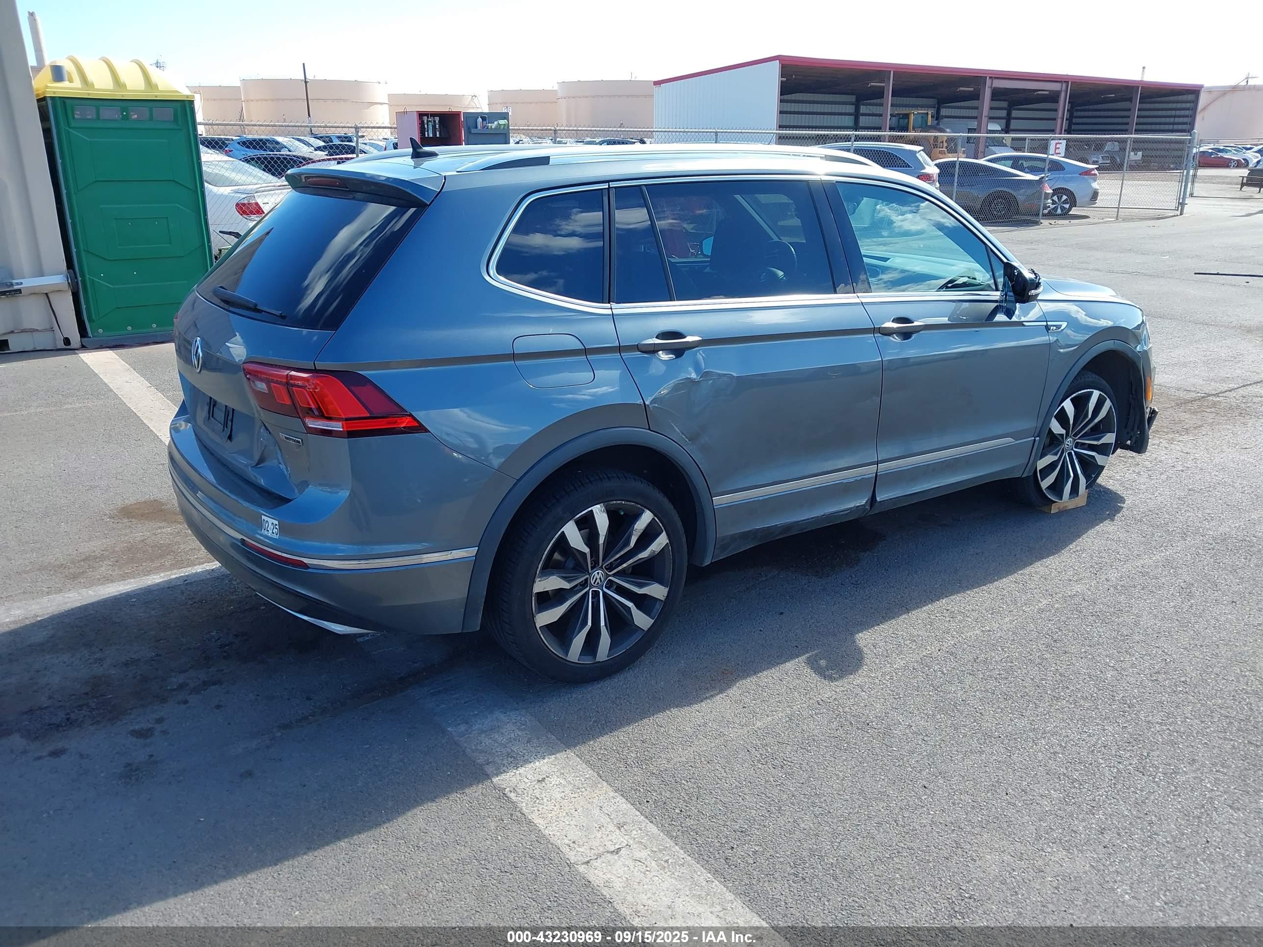 VOLKSWAGEN TIGUAN image 4