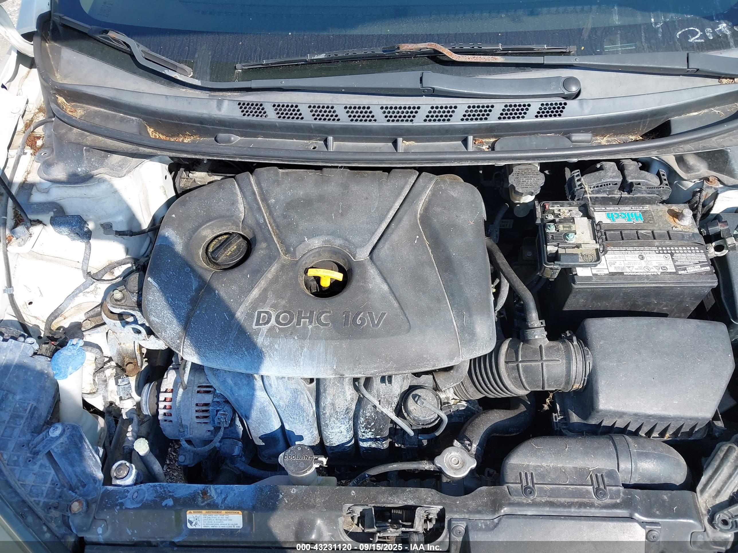 HYUNDAI ELANTRA image 10