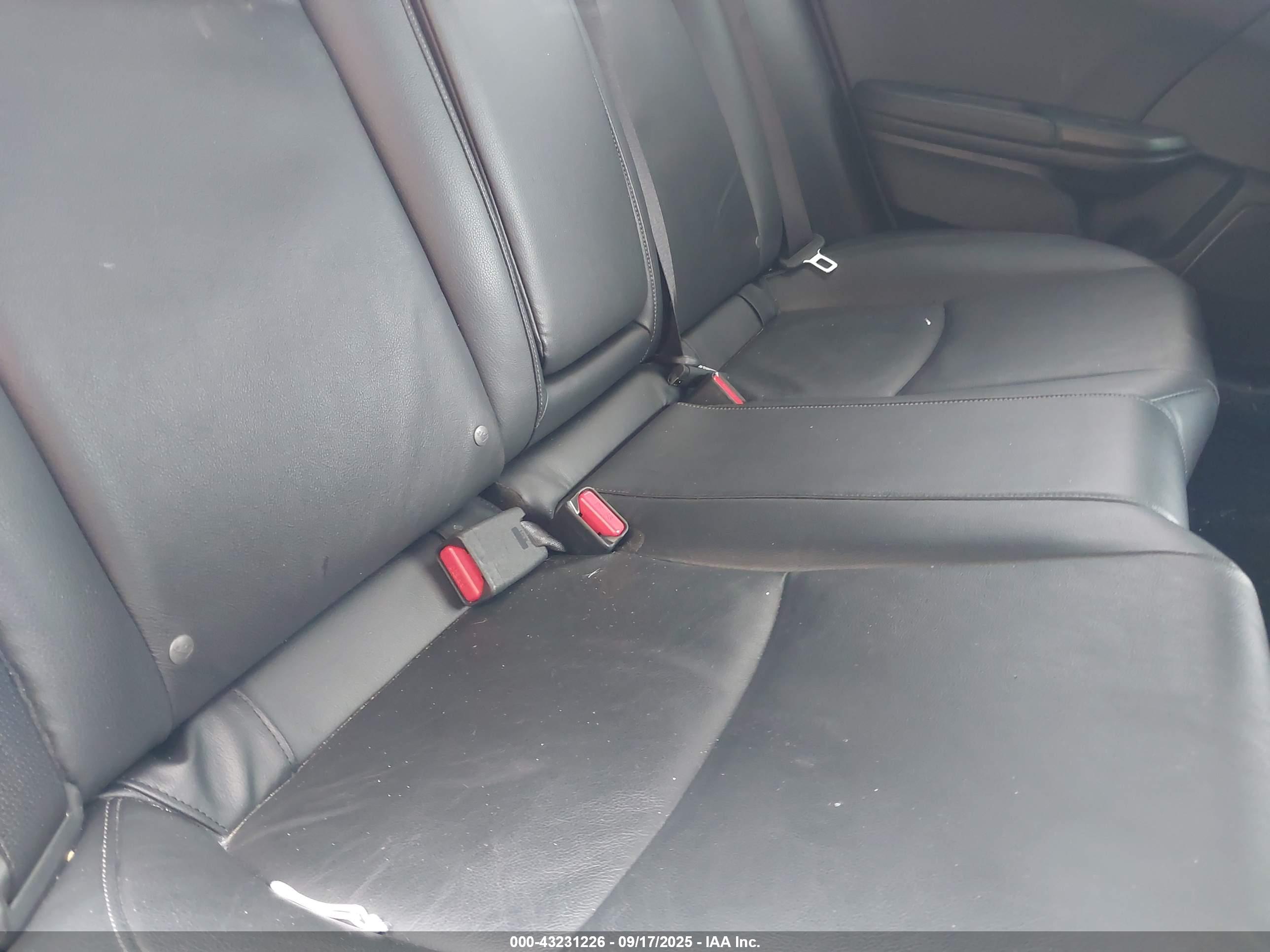 HONDA CIVIC image 8