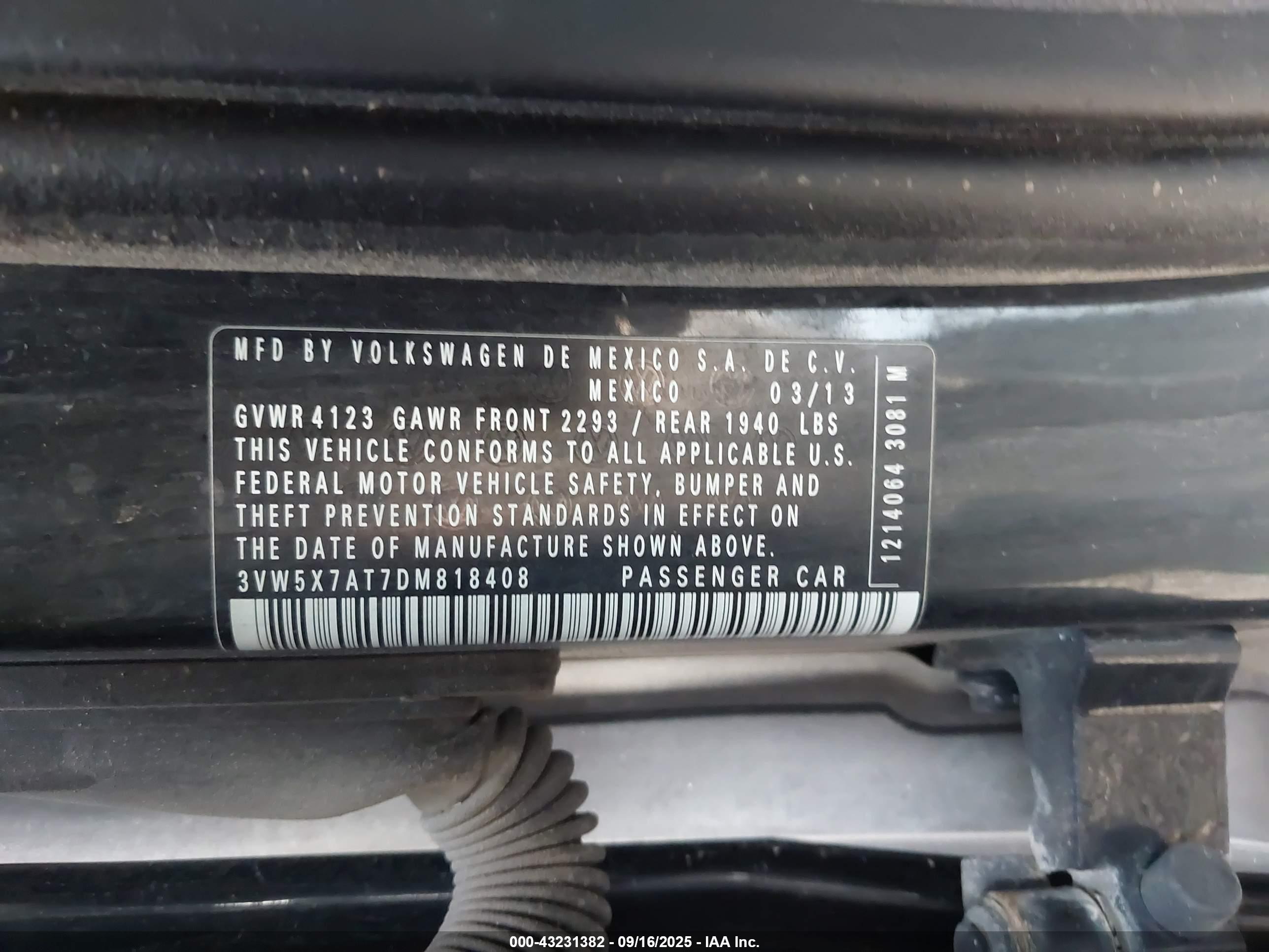 VOLKSWAGEN BEETLE image 9