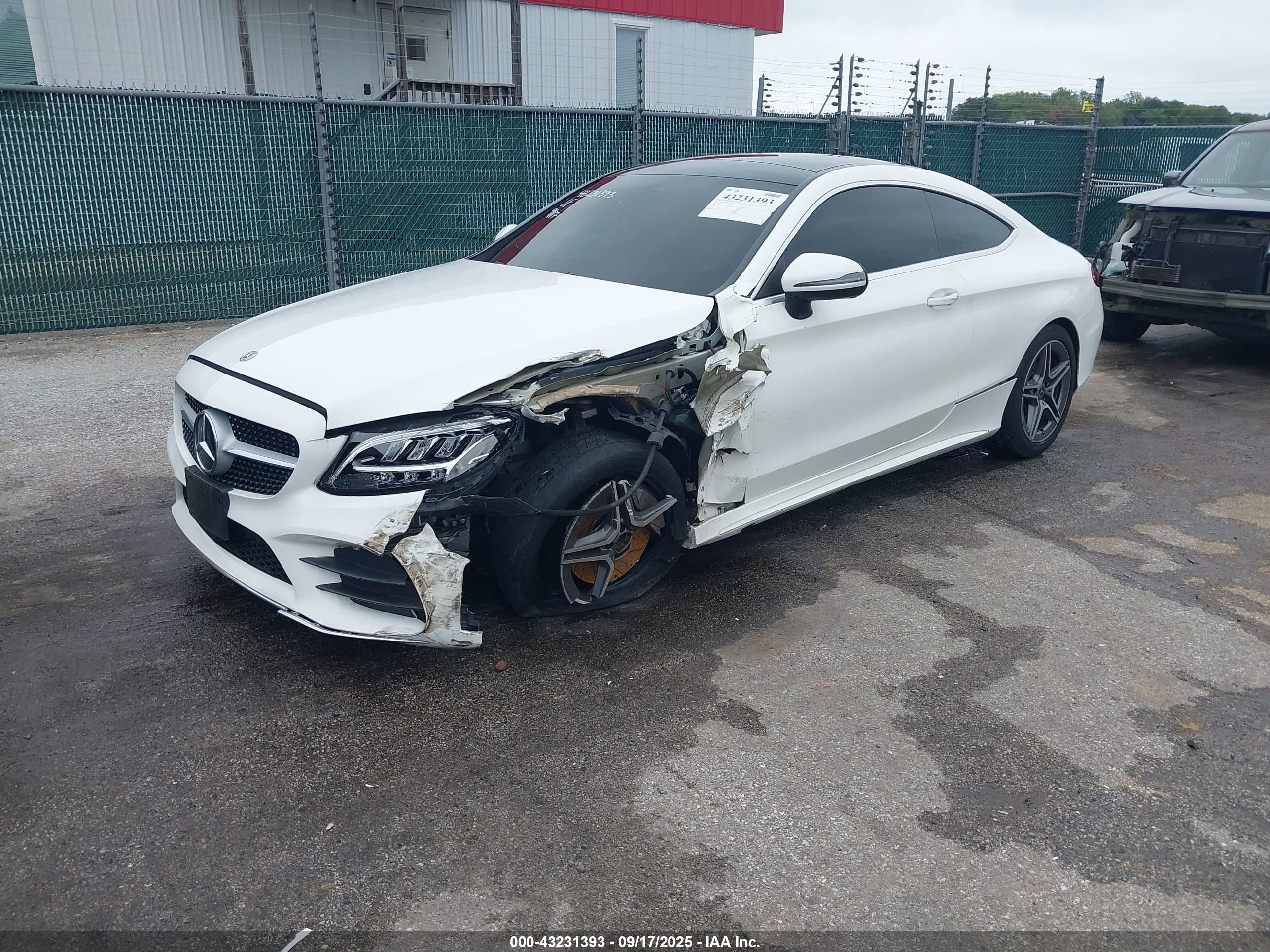 MERCEDES-BENZ C image 2