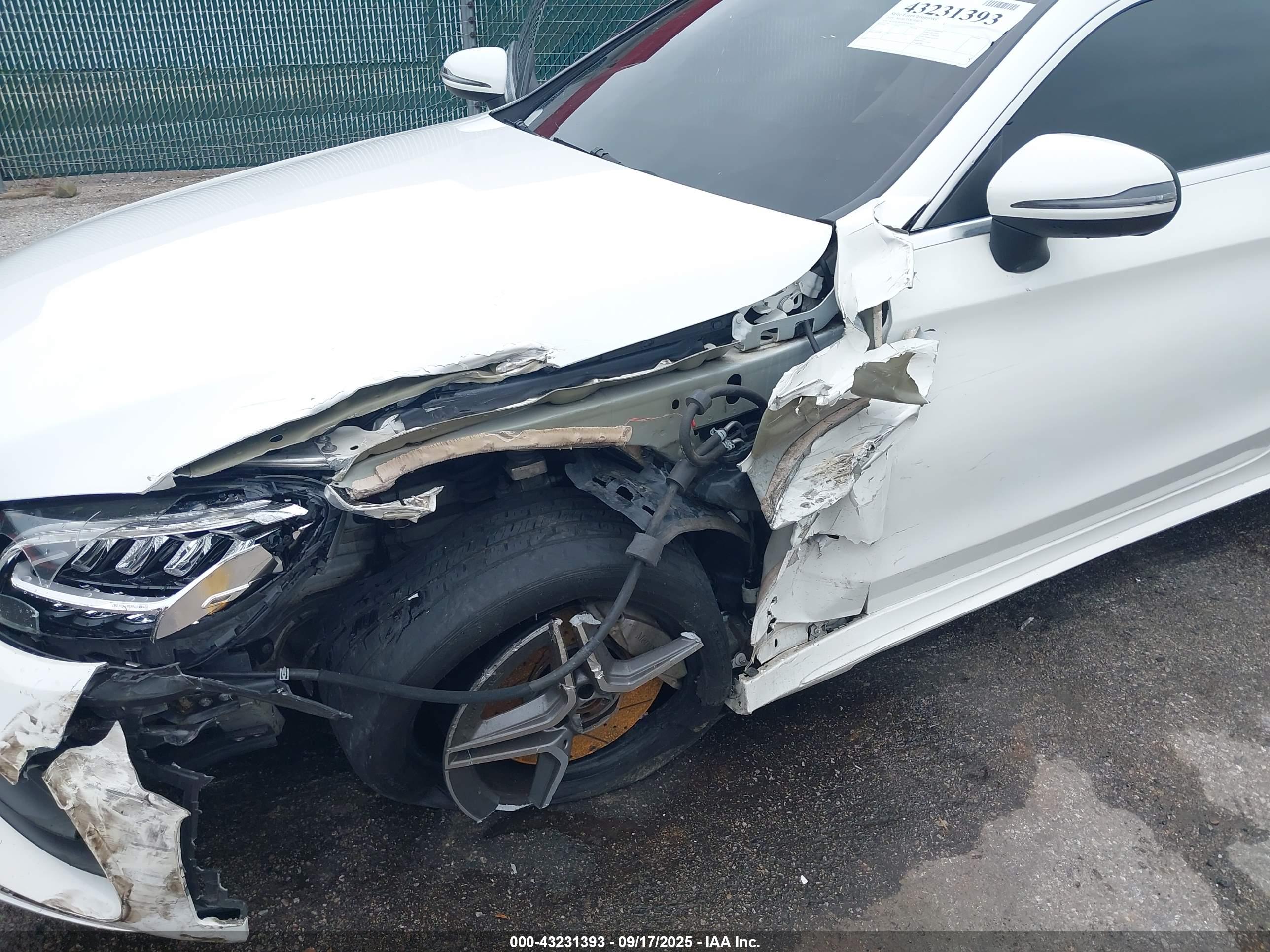 MERCEDES-BENZ C image 6