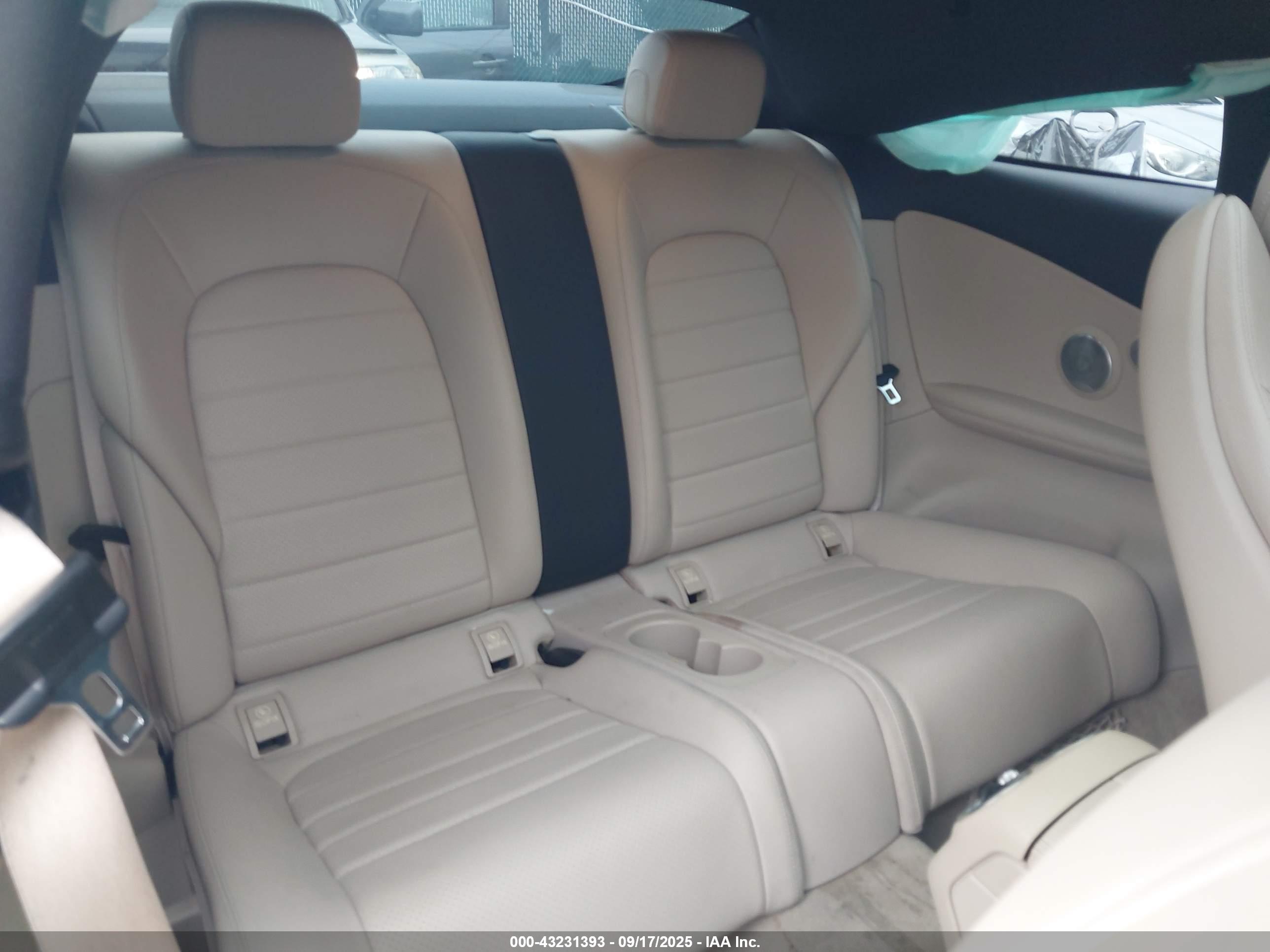MERCEDES-BENZ C image 8