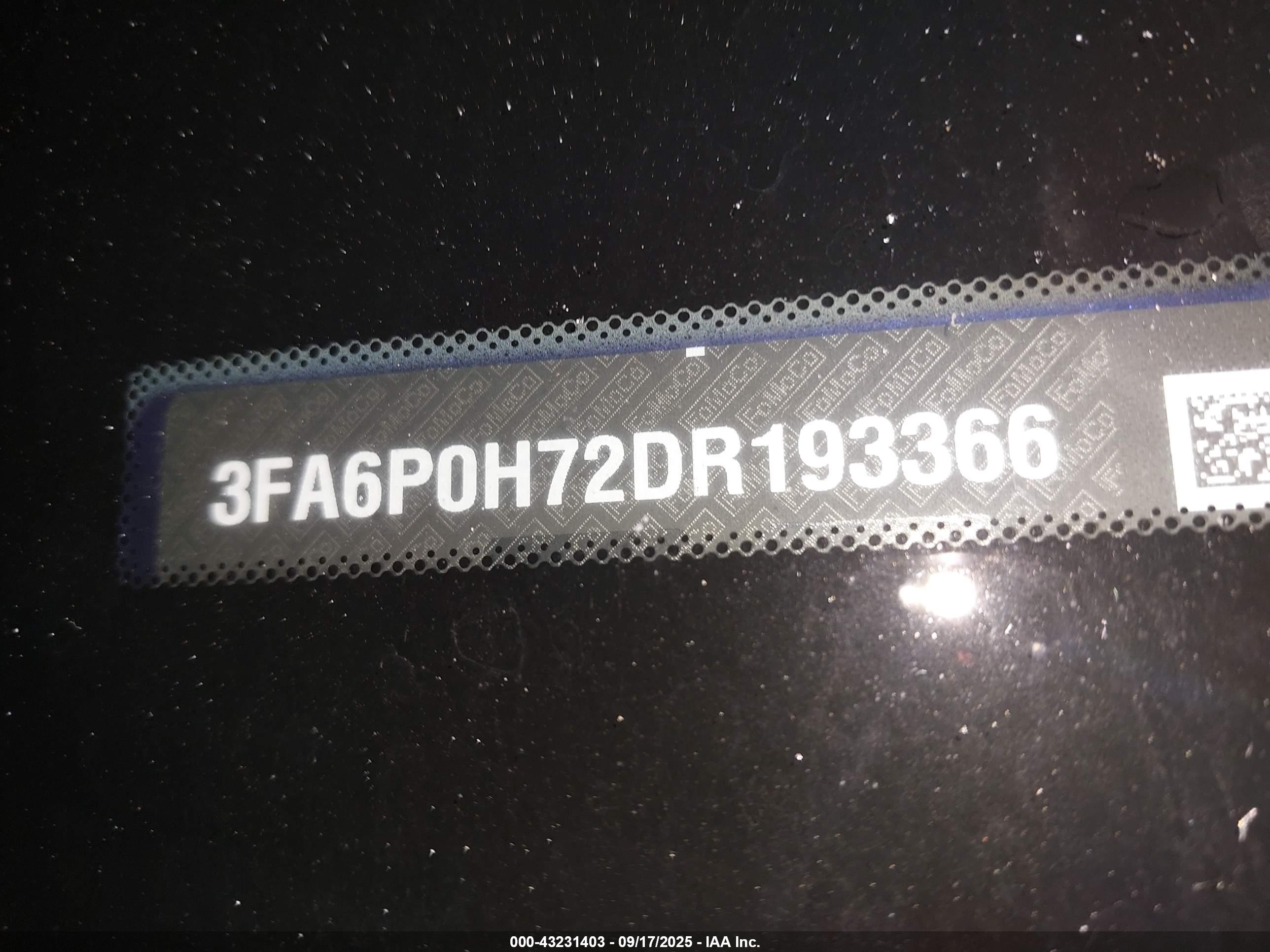 FORD FUSION image 9