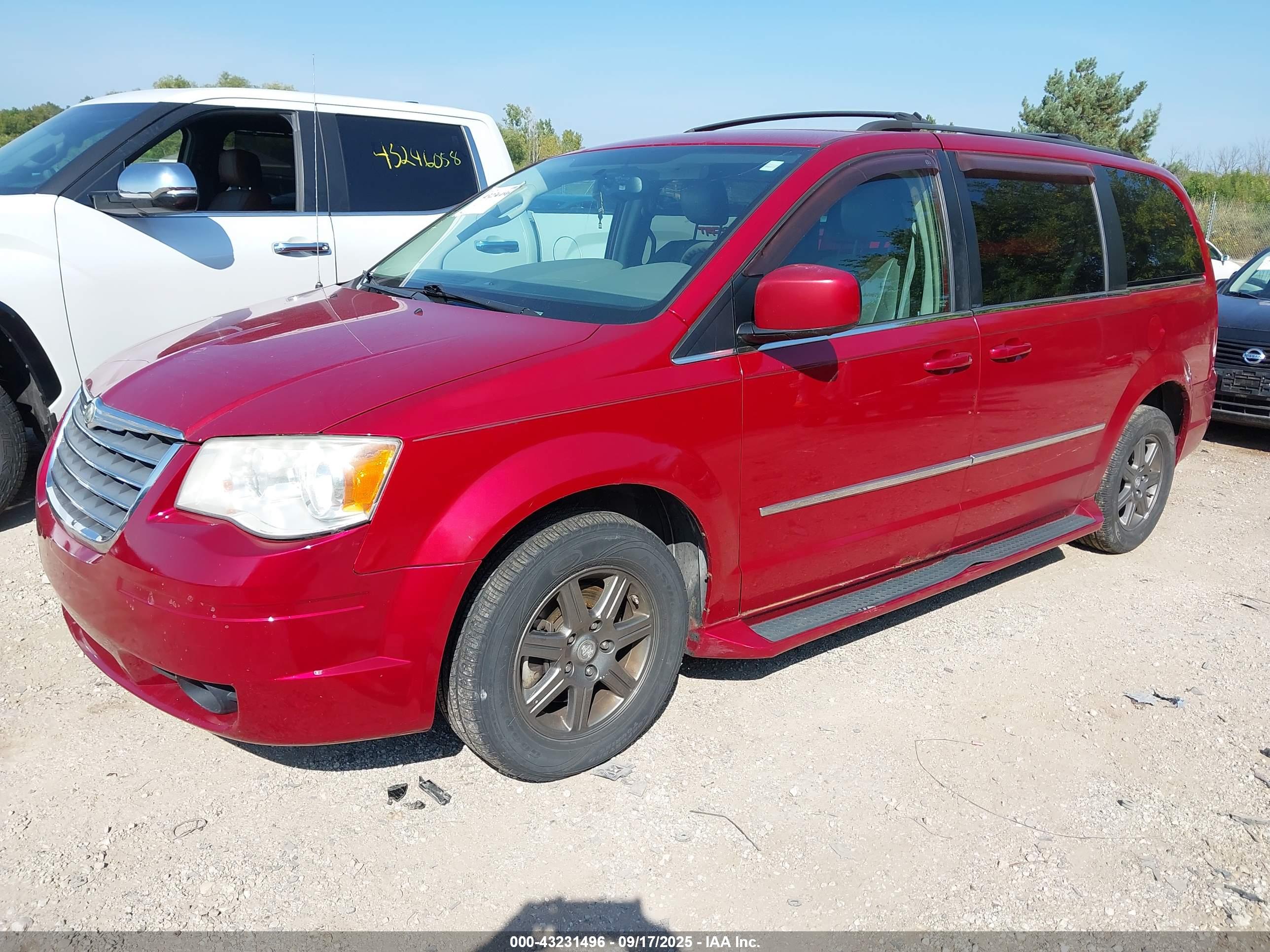 CHRYSLER TOWN image 2