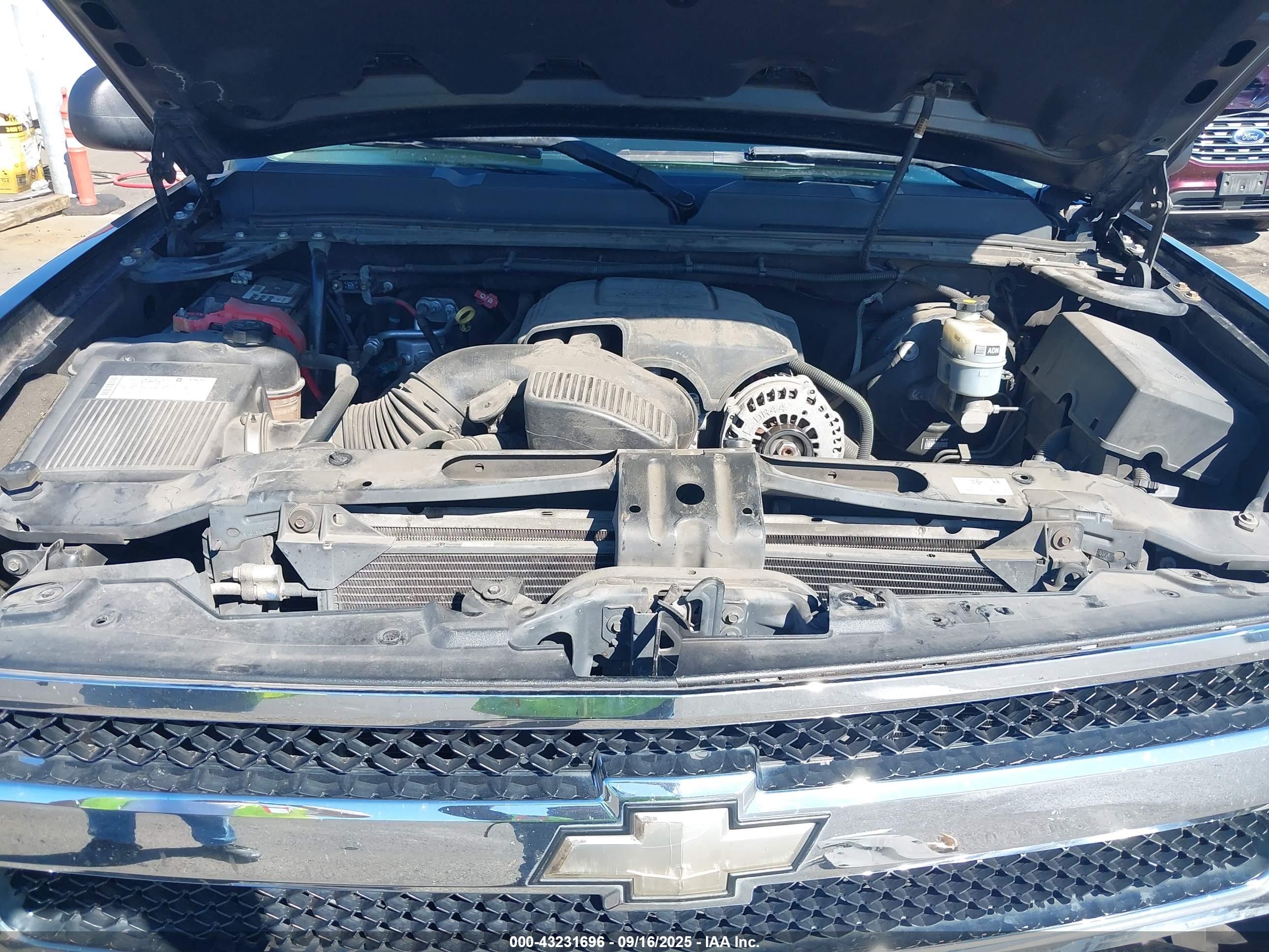 CHEVROLET SILVERADO image 10