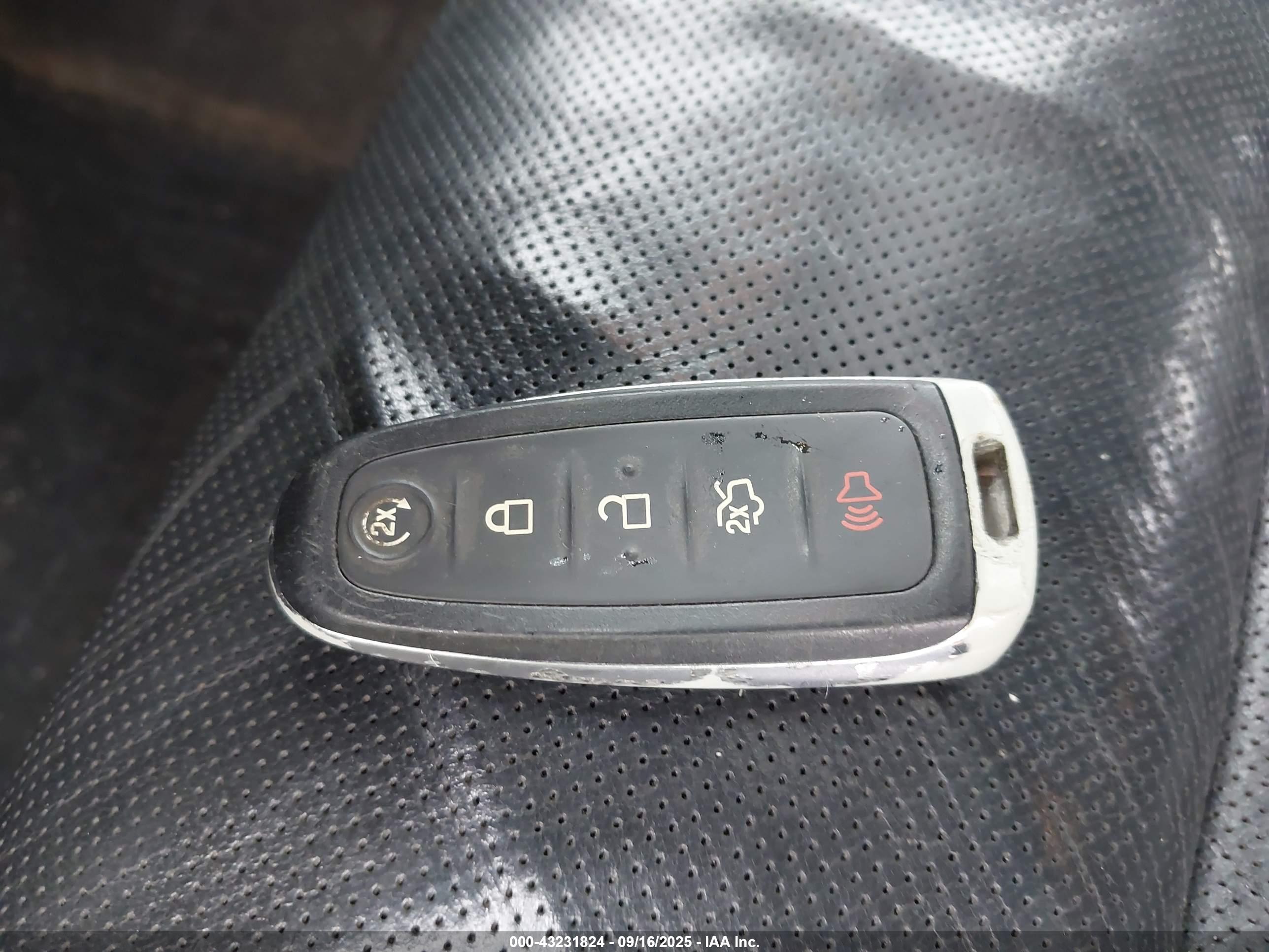 LINCOLN NAVIGATOR image 11