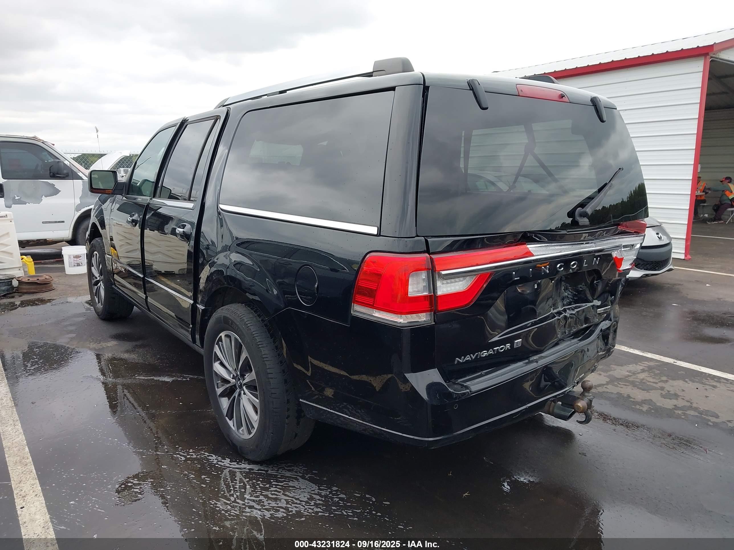 LINCOLN NAVIGATOR image 3
