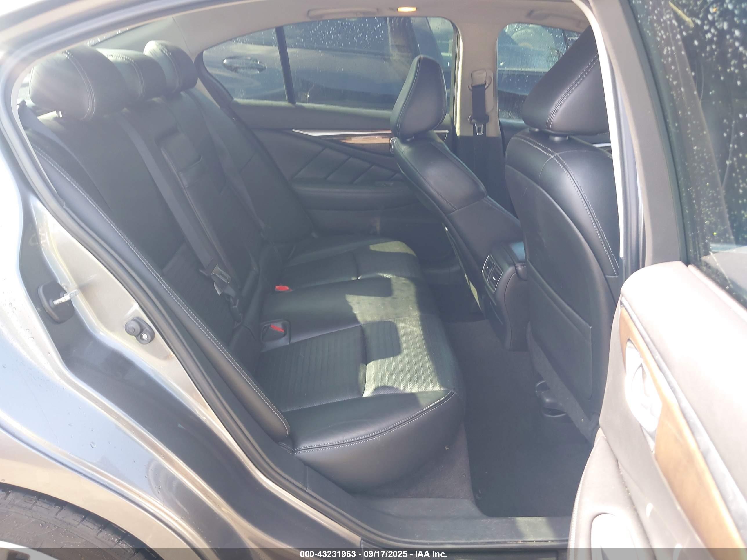 INFINITI Q50 image 8