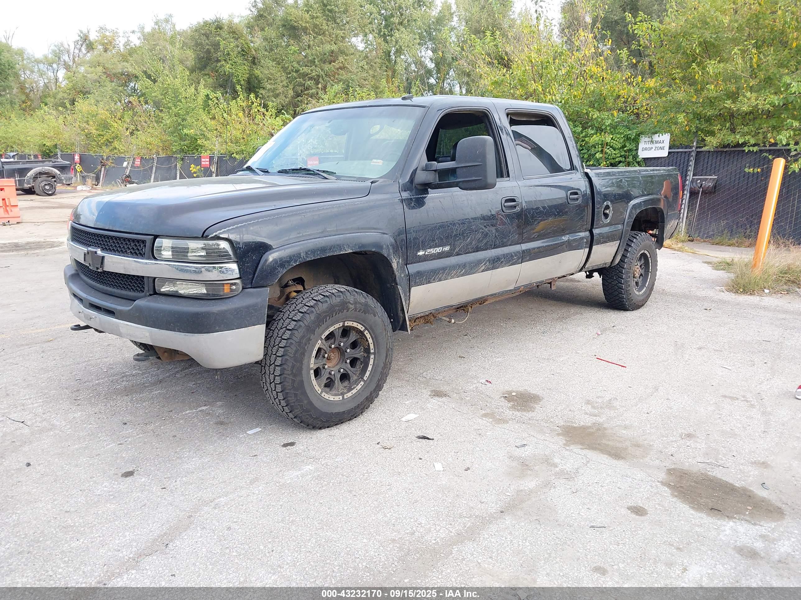 CHEVROLET SILVERADO image 2