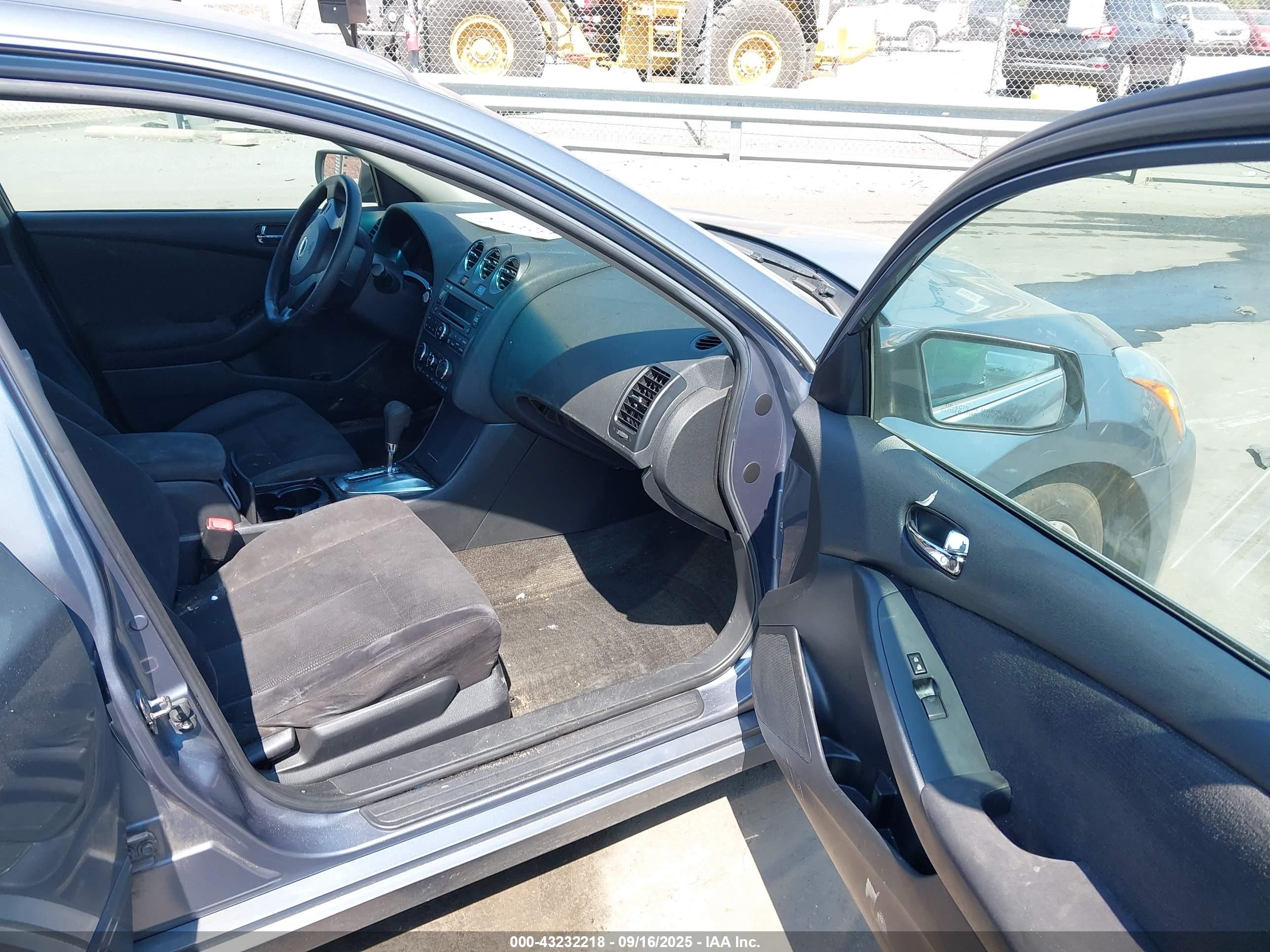 NISSAN ALTIMA image 5