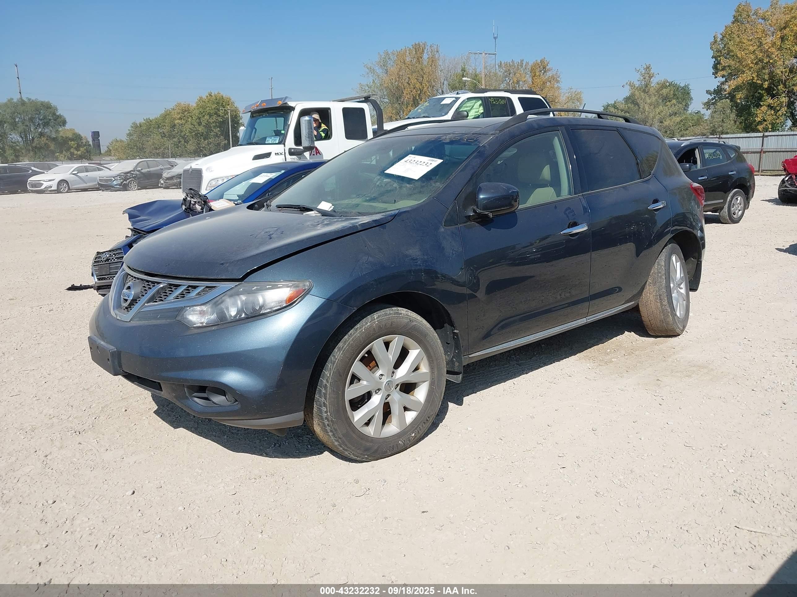 NISSAN MURANO image 2