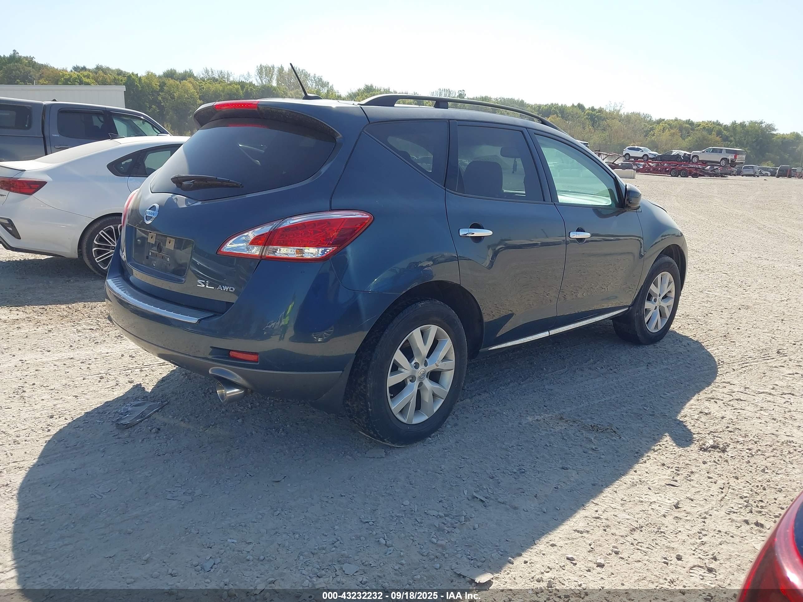 NISSAN MURANO image 4