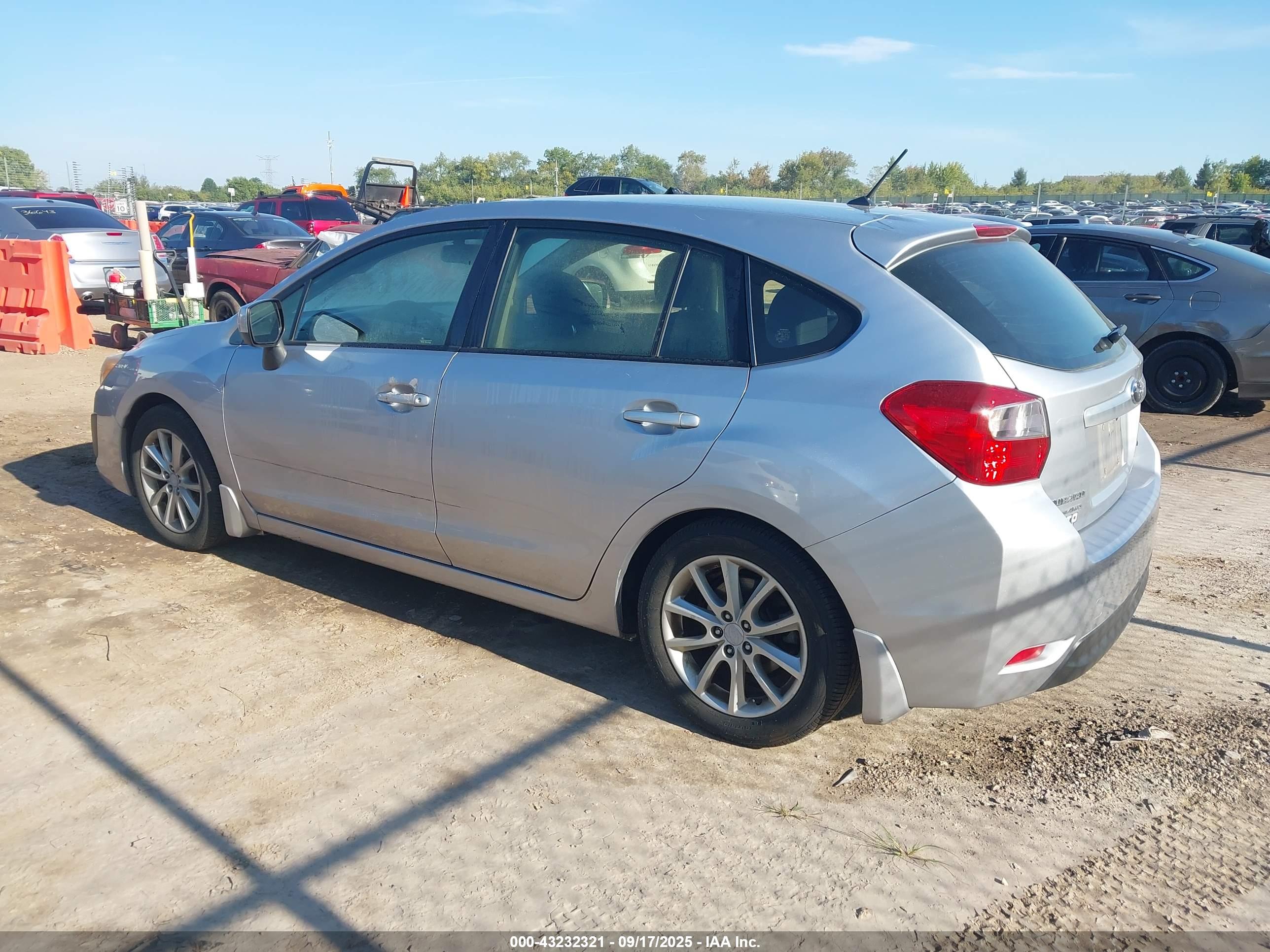 SUBARU IMPREZA image 3