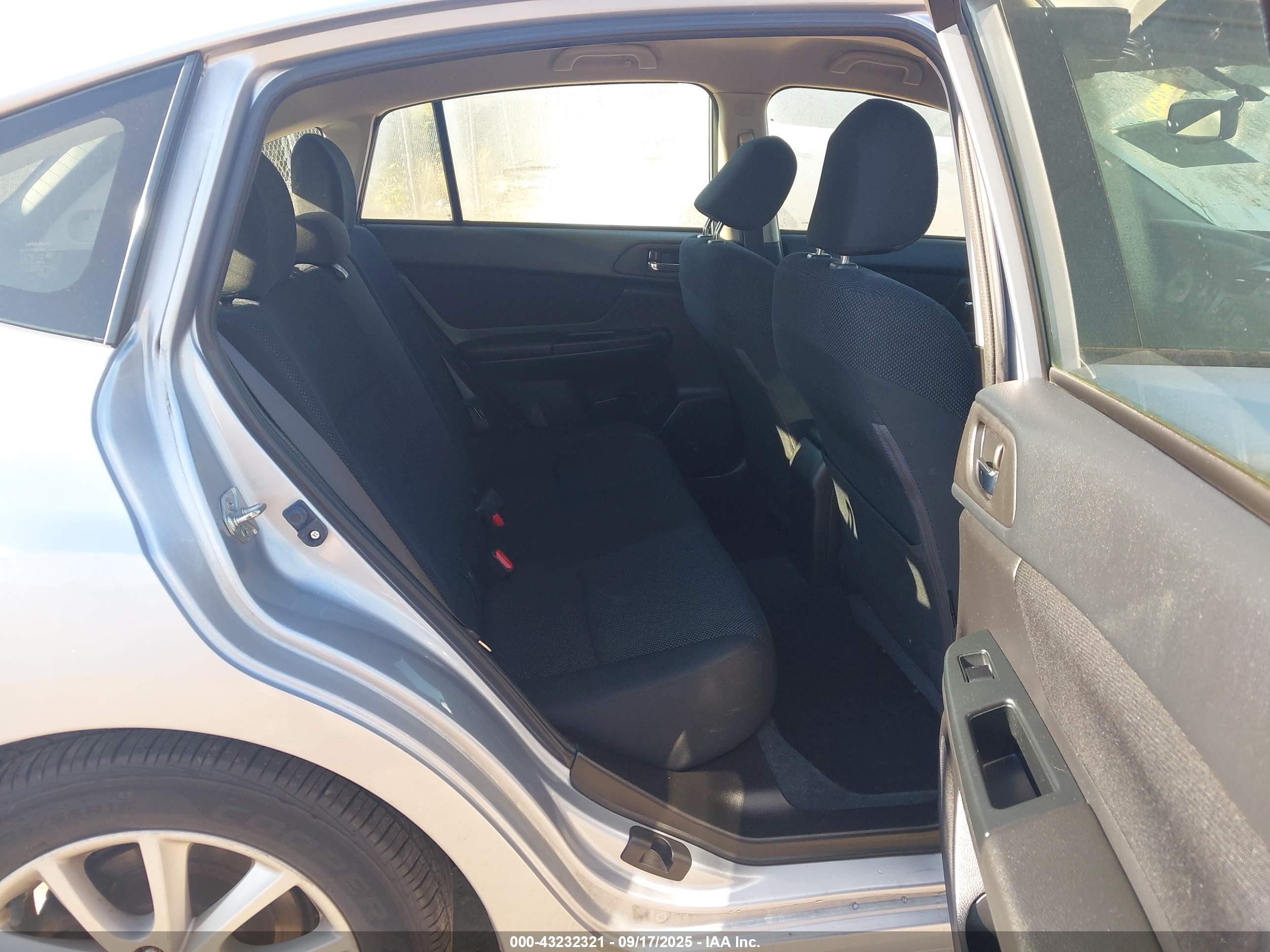 SUBARU IMPREZA image 8