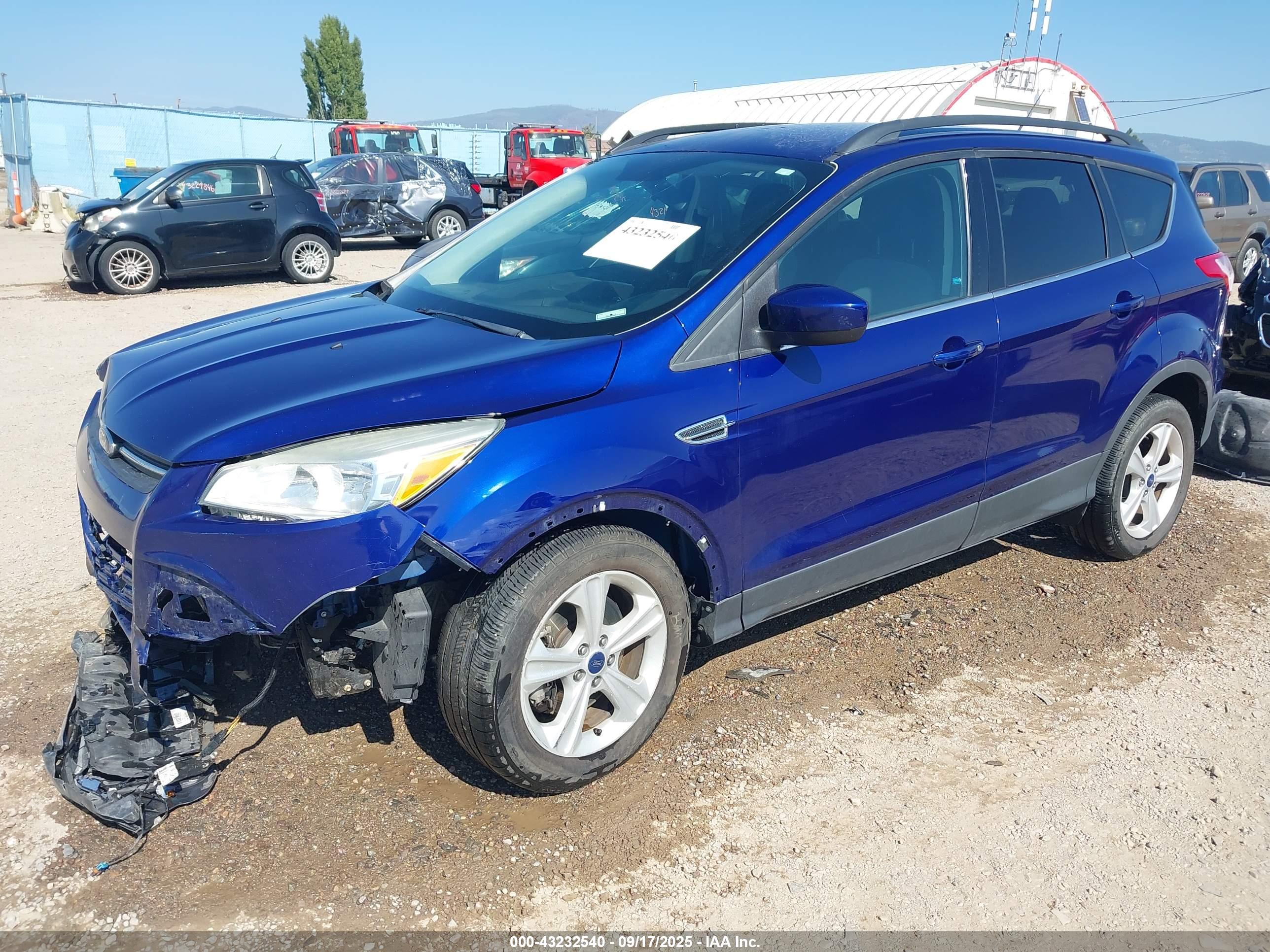 FORD ESCAPE image 2