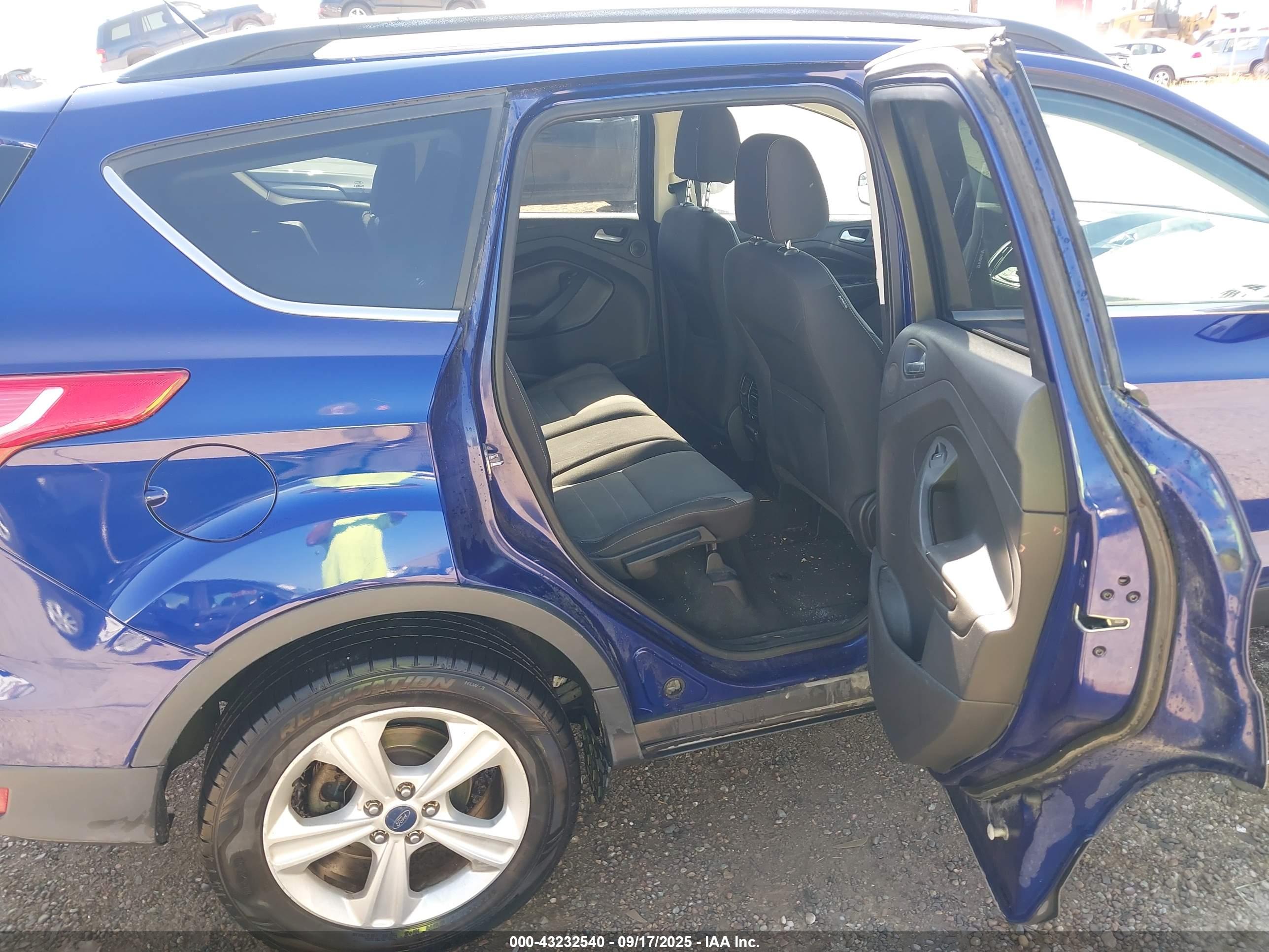 FORD ESCAPE image 8