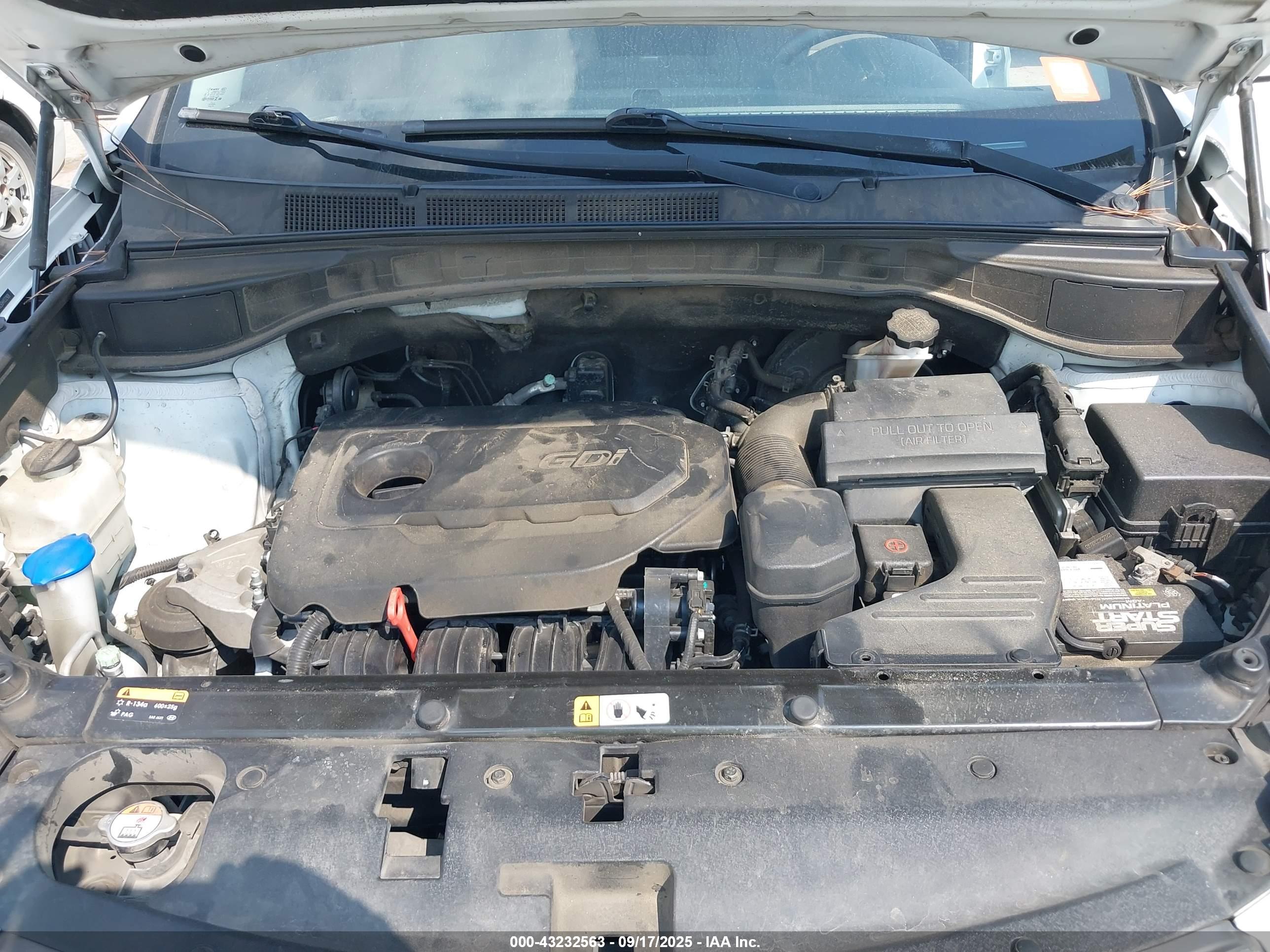 HYUNDAI SANTA image 10