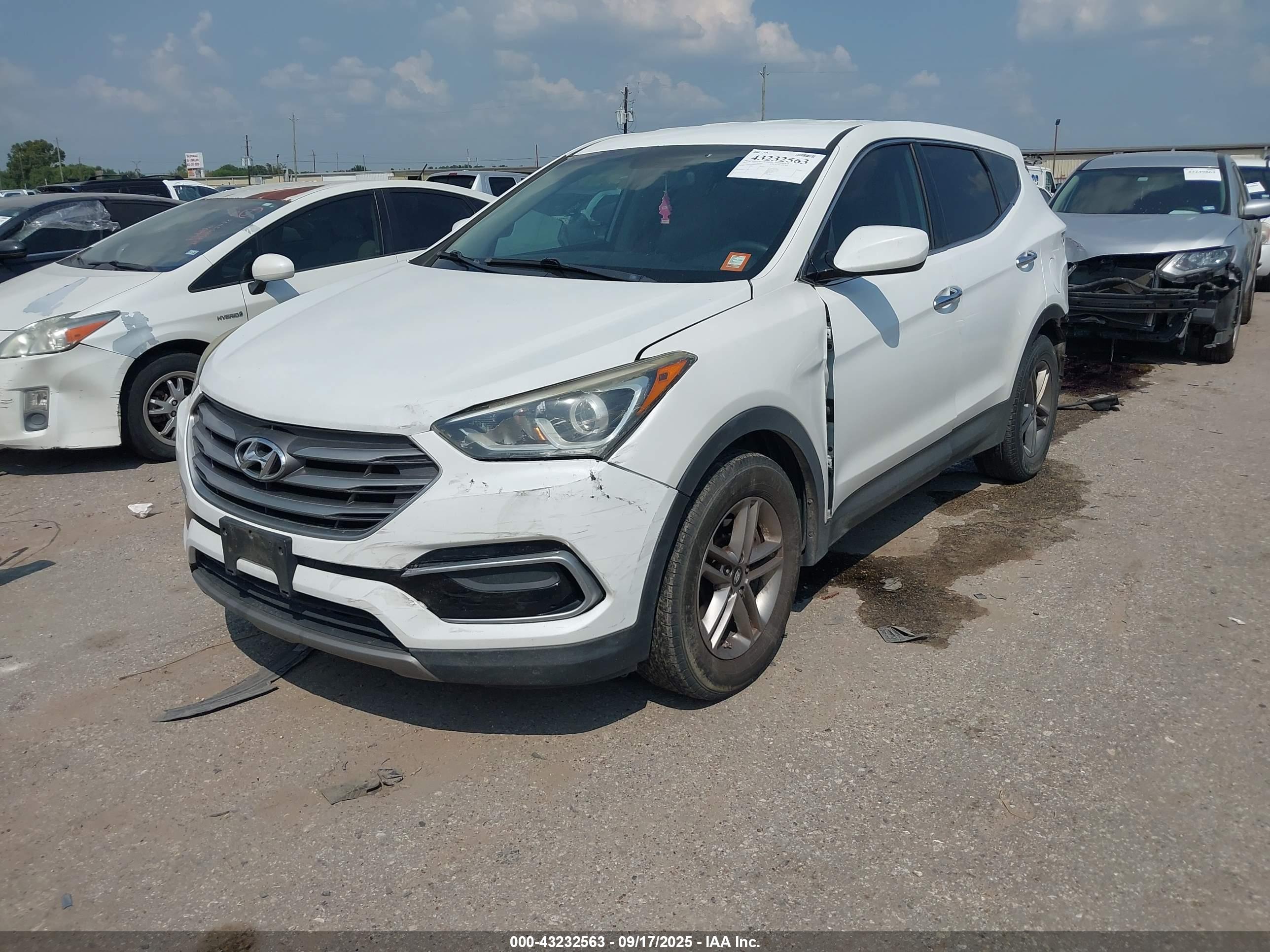 HYUNDAI SANTA image 2