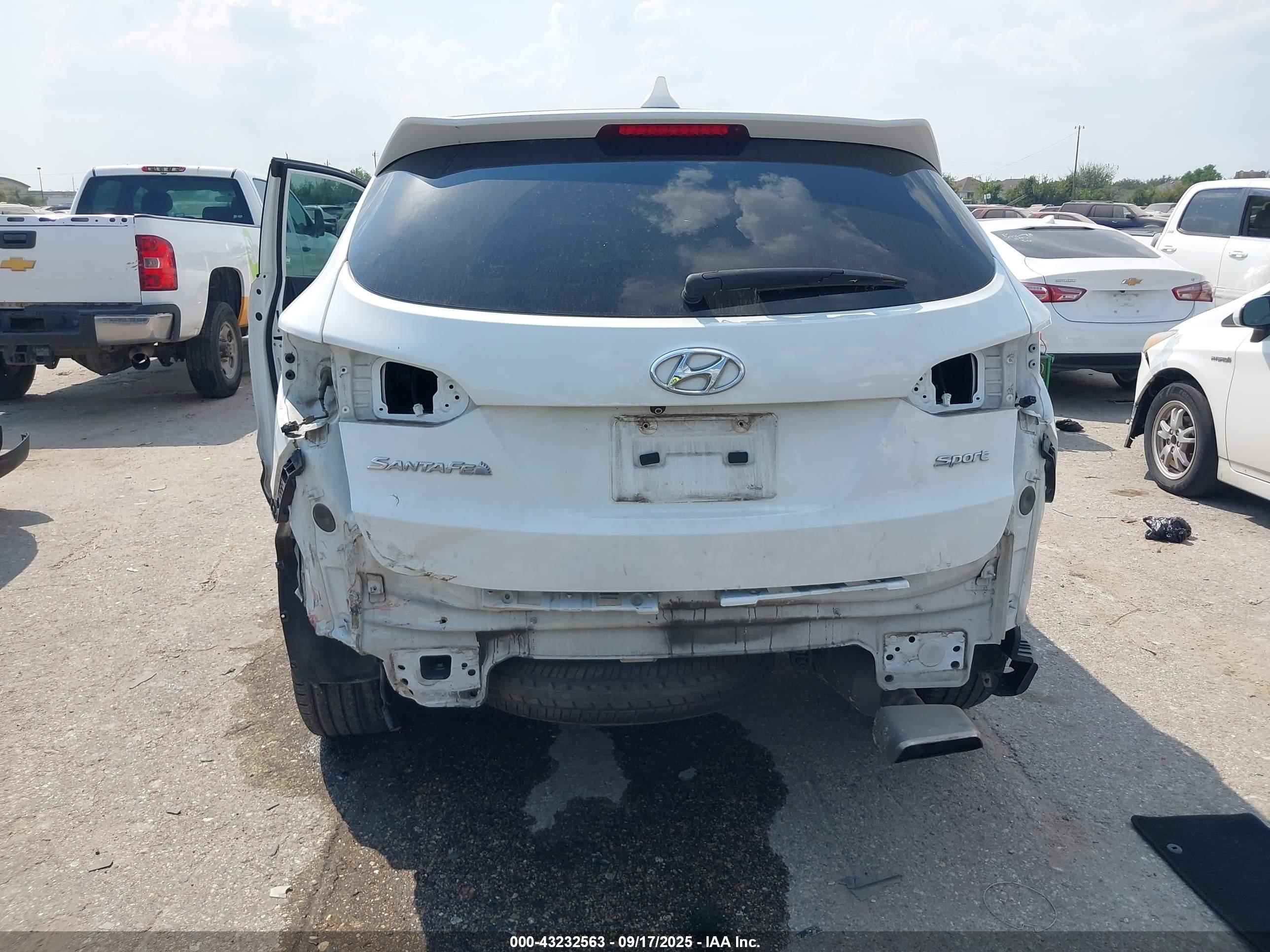 HYUNDAI SANTA image 6