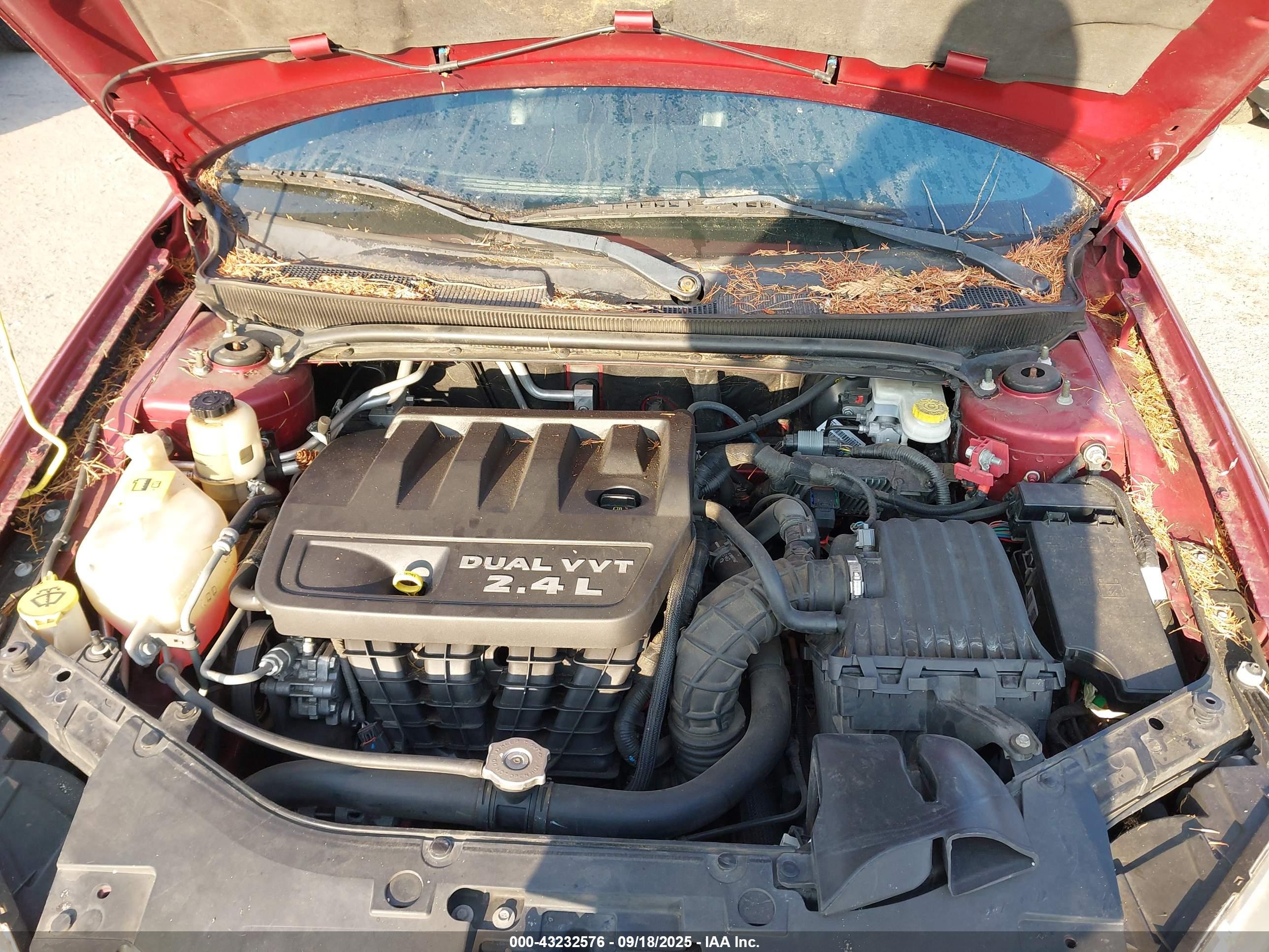 CHRYSLER 200 image 10
