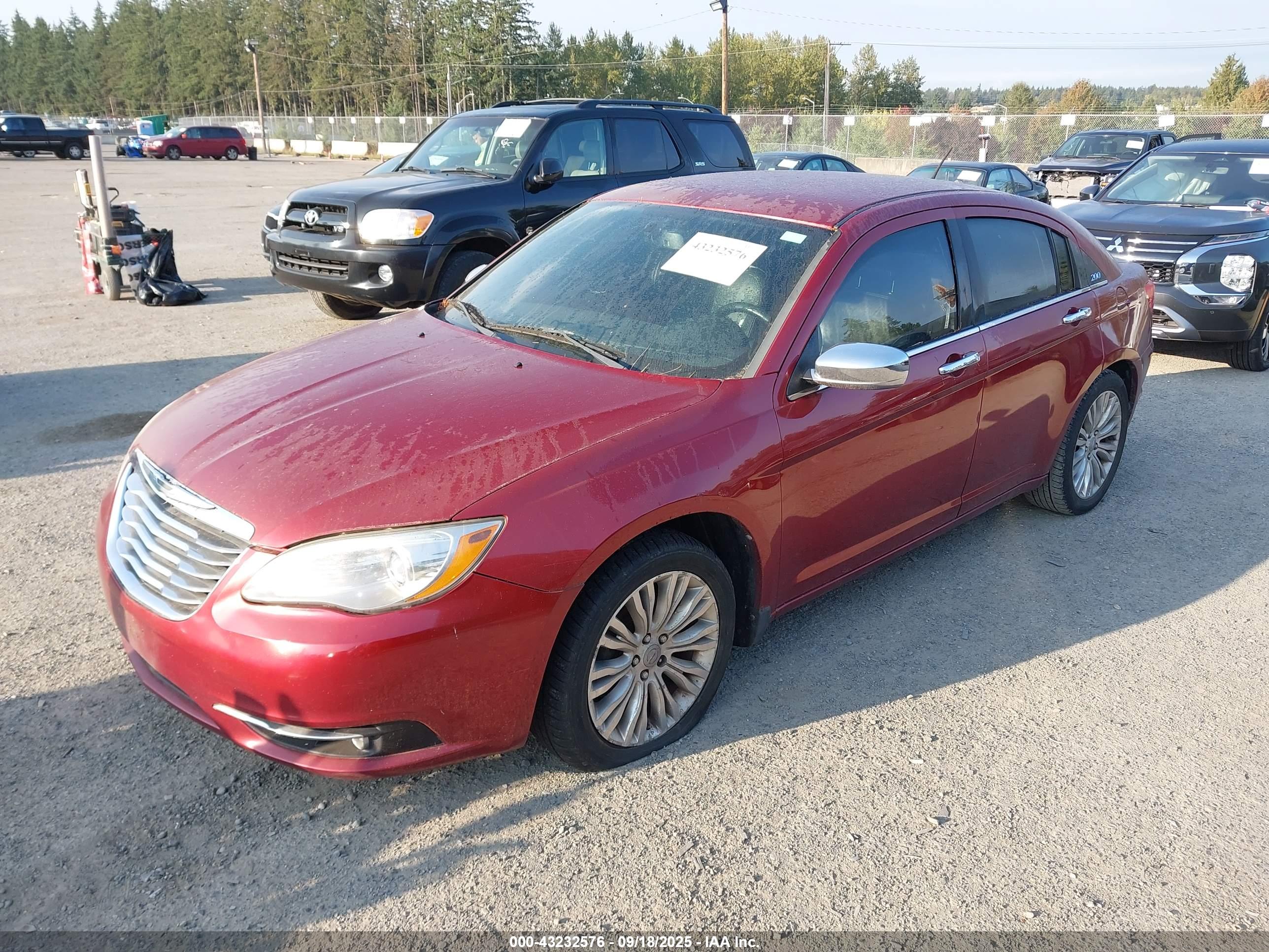 CHRYSLER 200 image 2