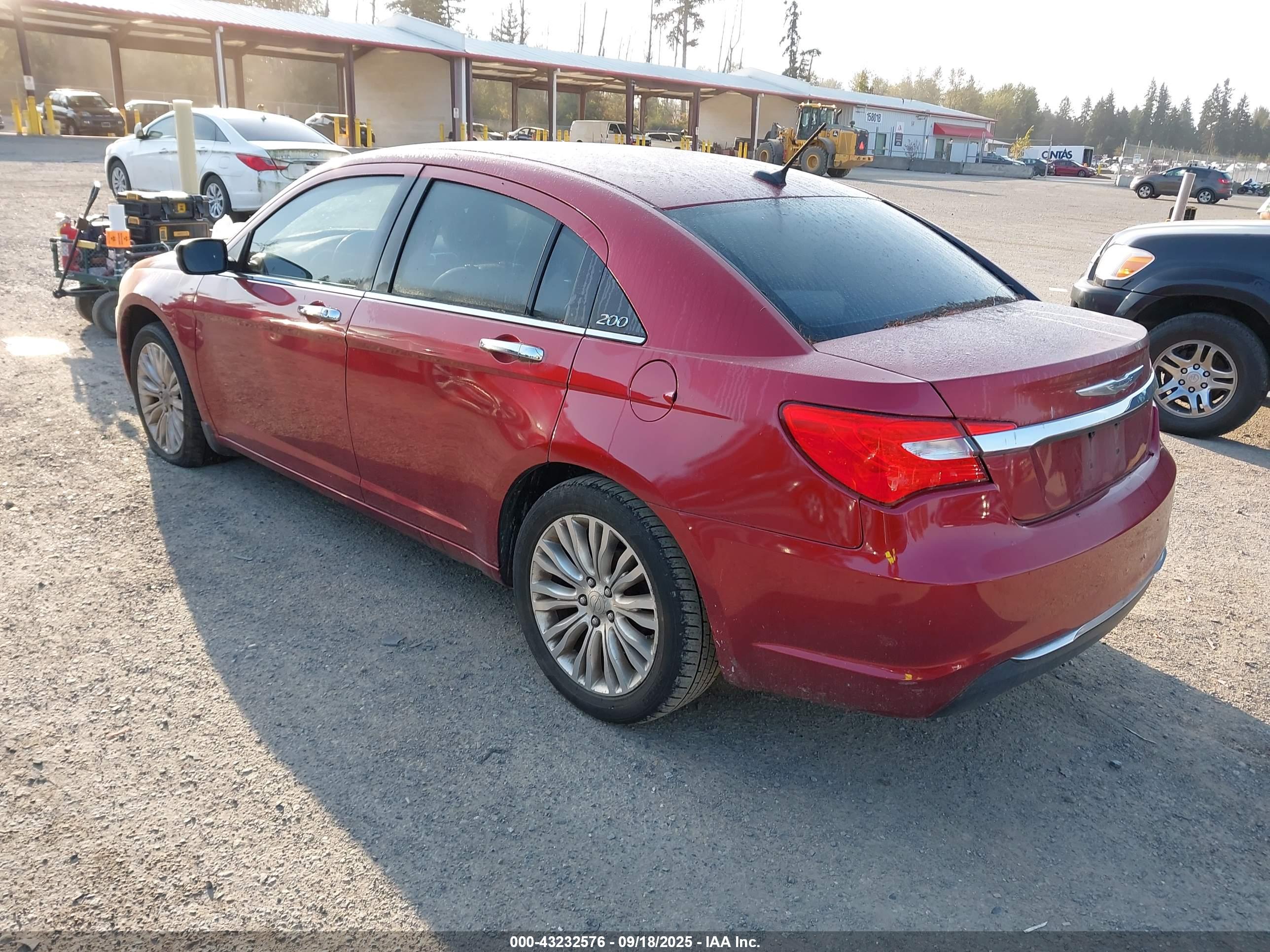 CHRYSLER 200 image 3