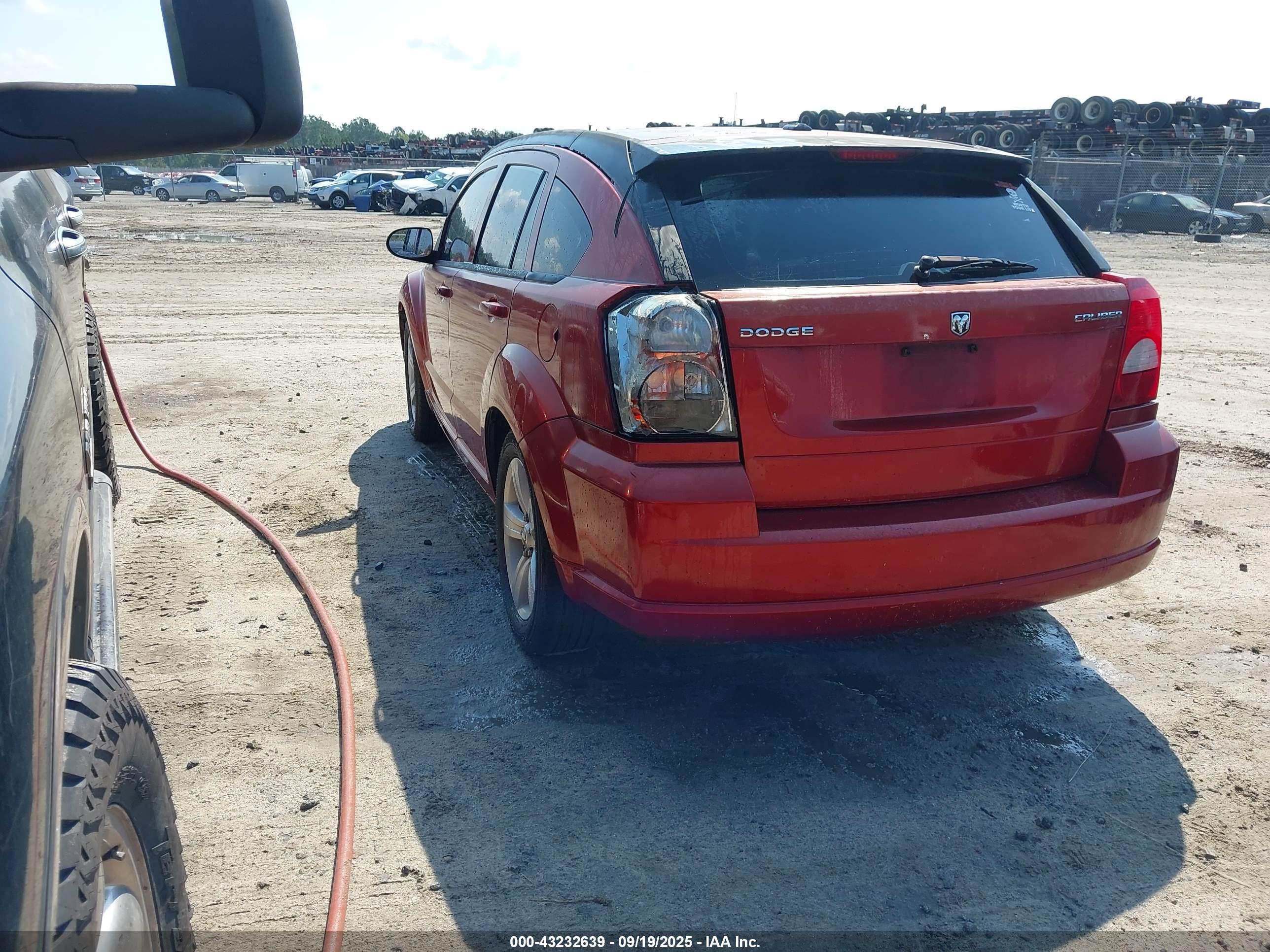 DODGE CALIBER image 3