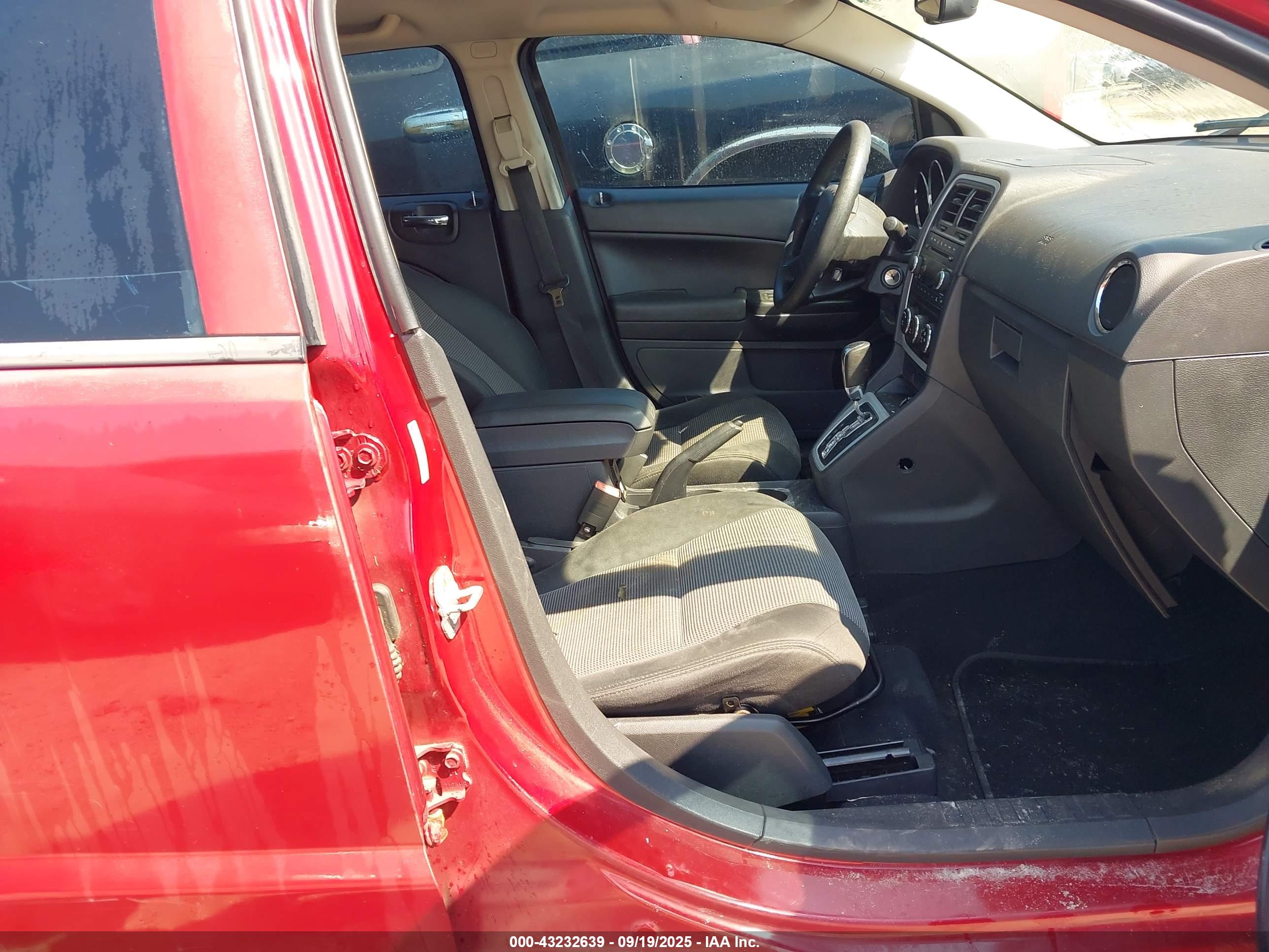 DODGE CALIBER image 5