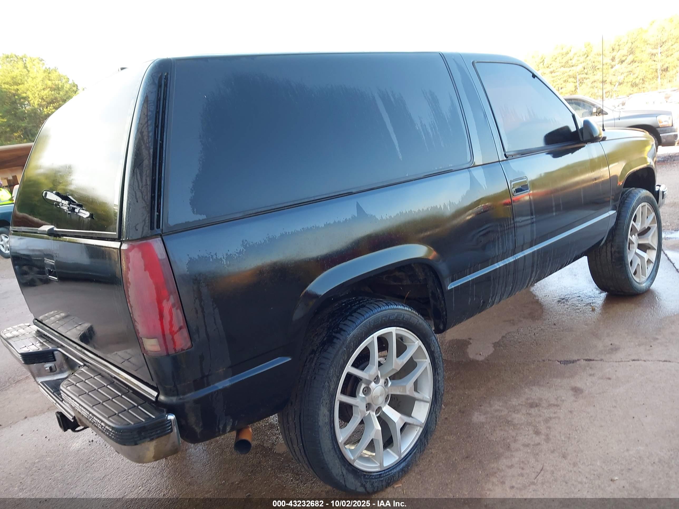 CHEVROLET BLAZER image 4