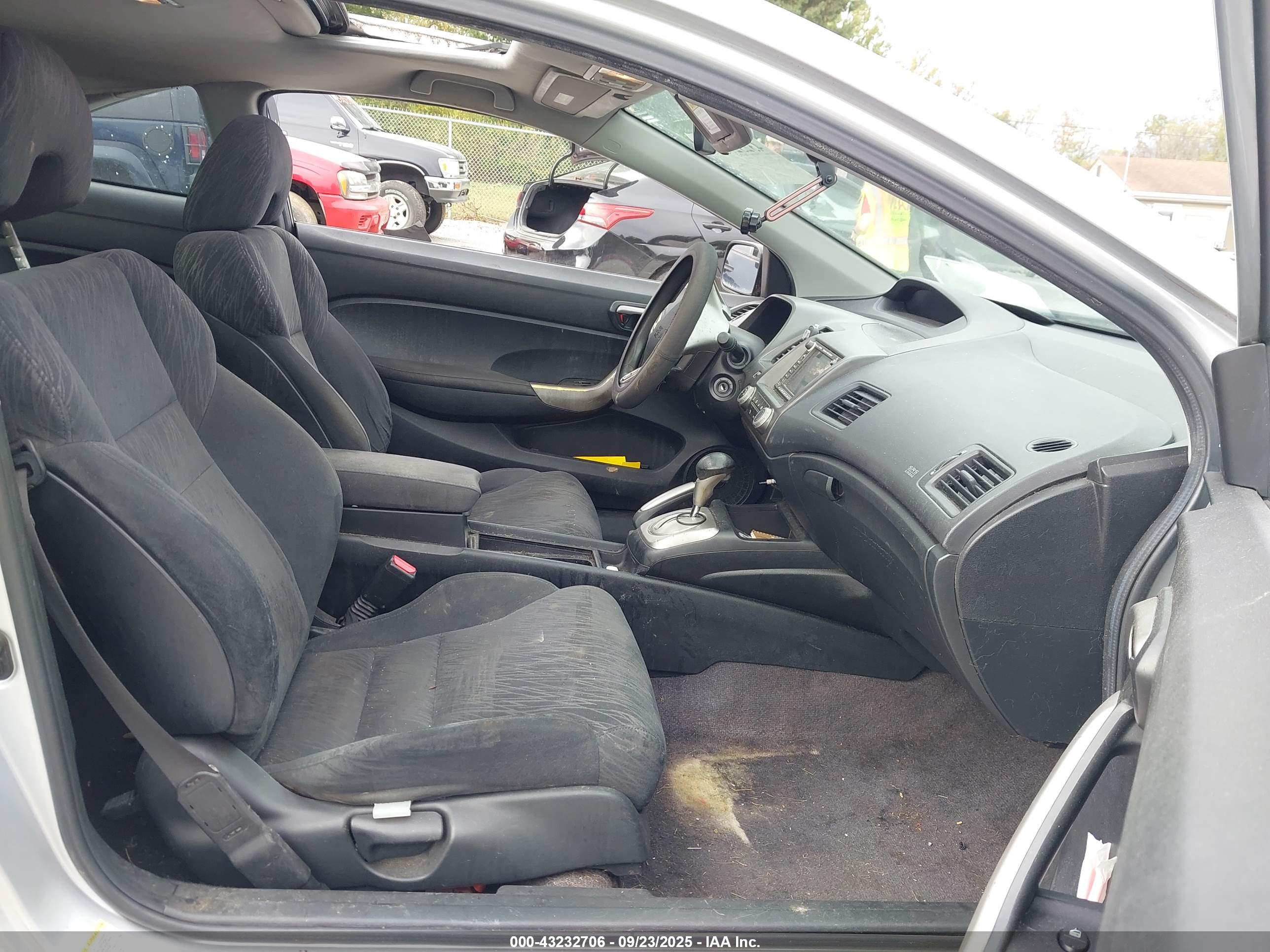 HONDA CIVIC image 5