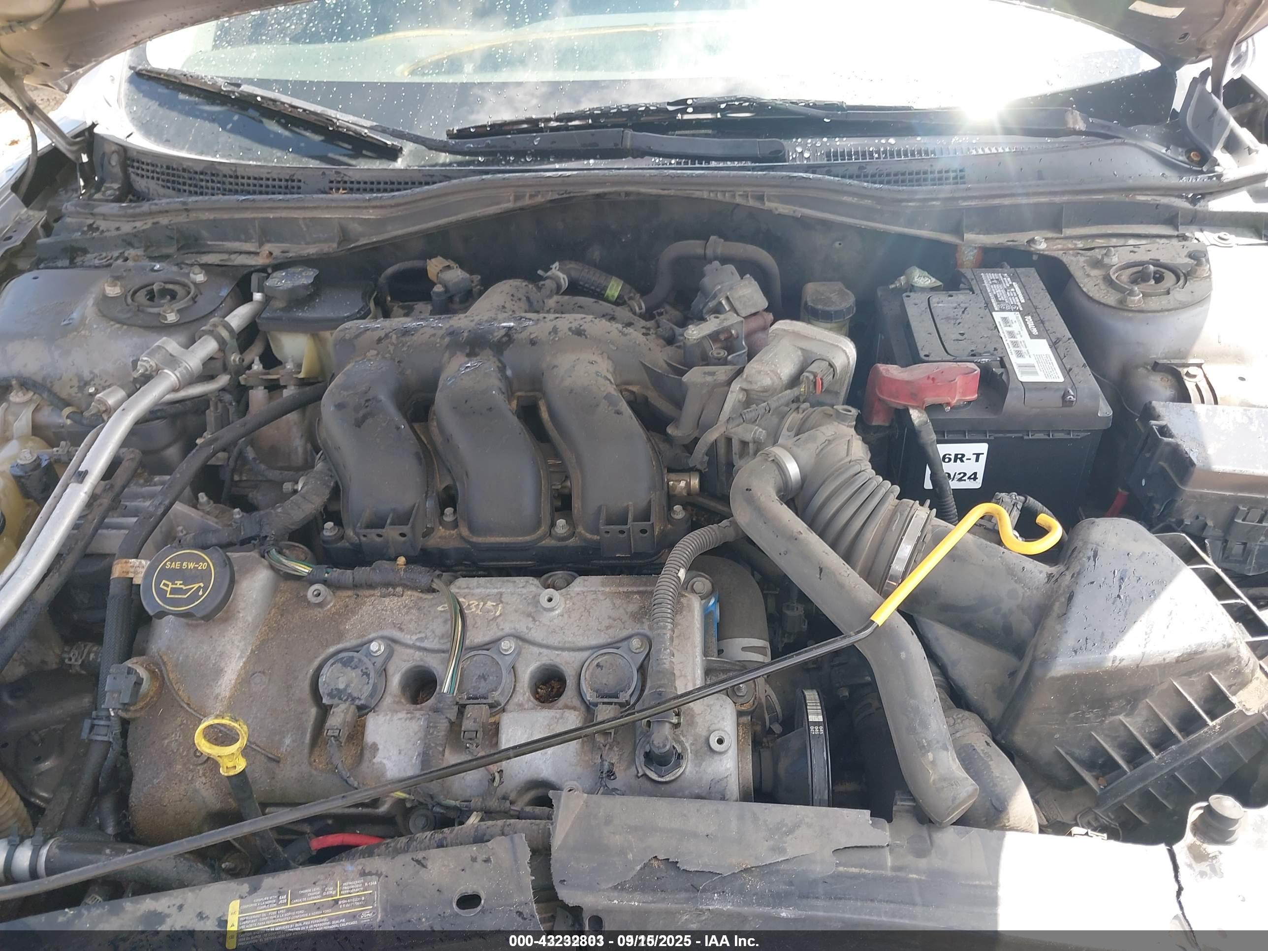 FORD FUSION image 10