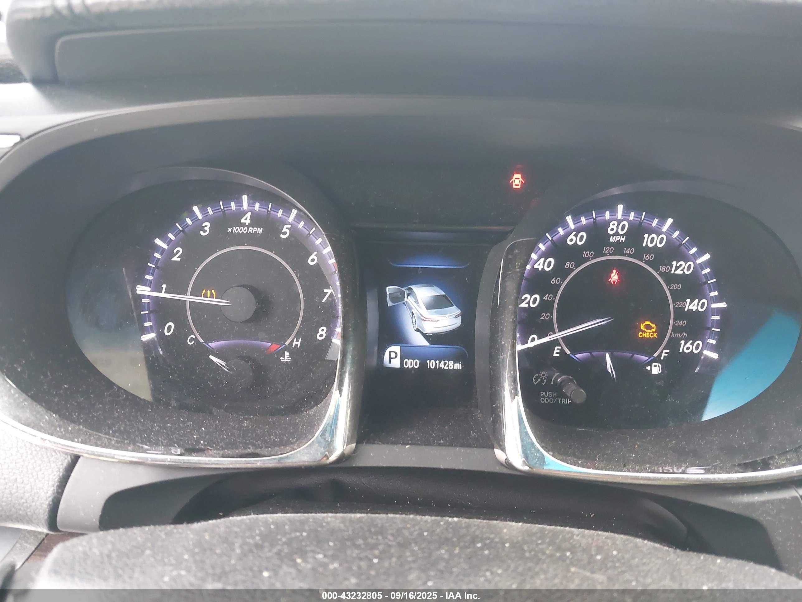 TOYOTA AVALON image 7