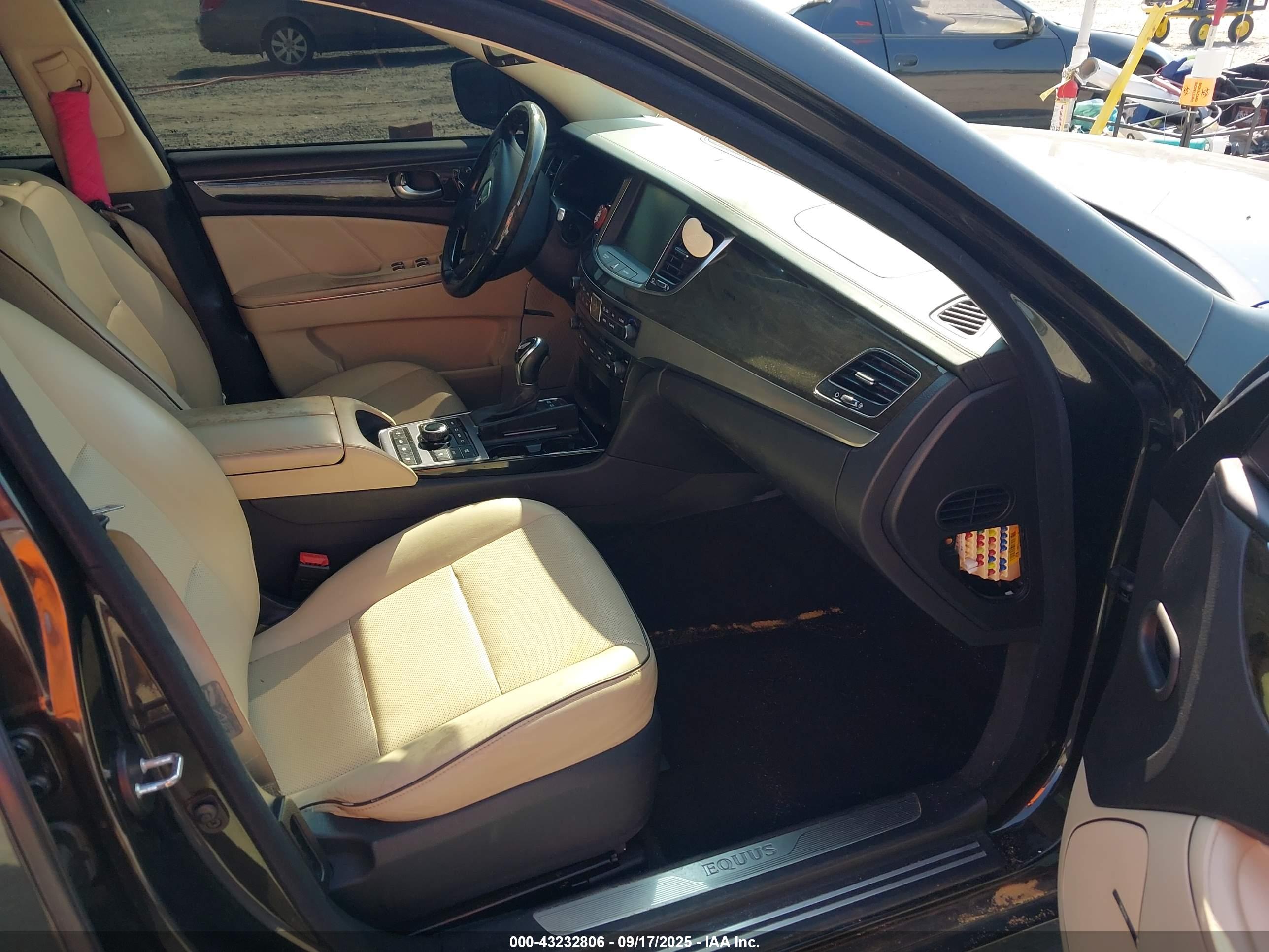 HYUNDAI EQUUS image 5