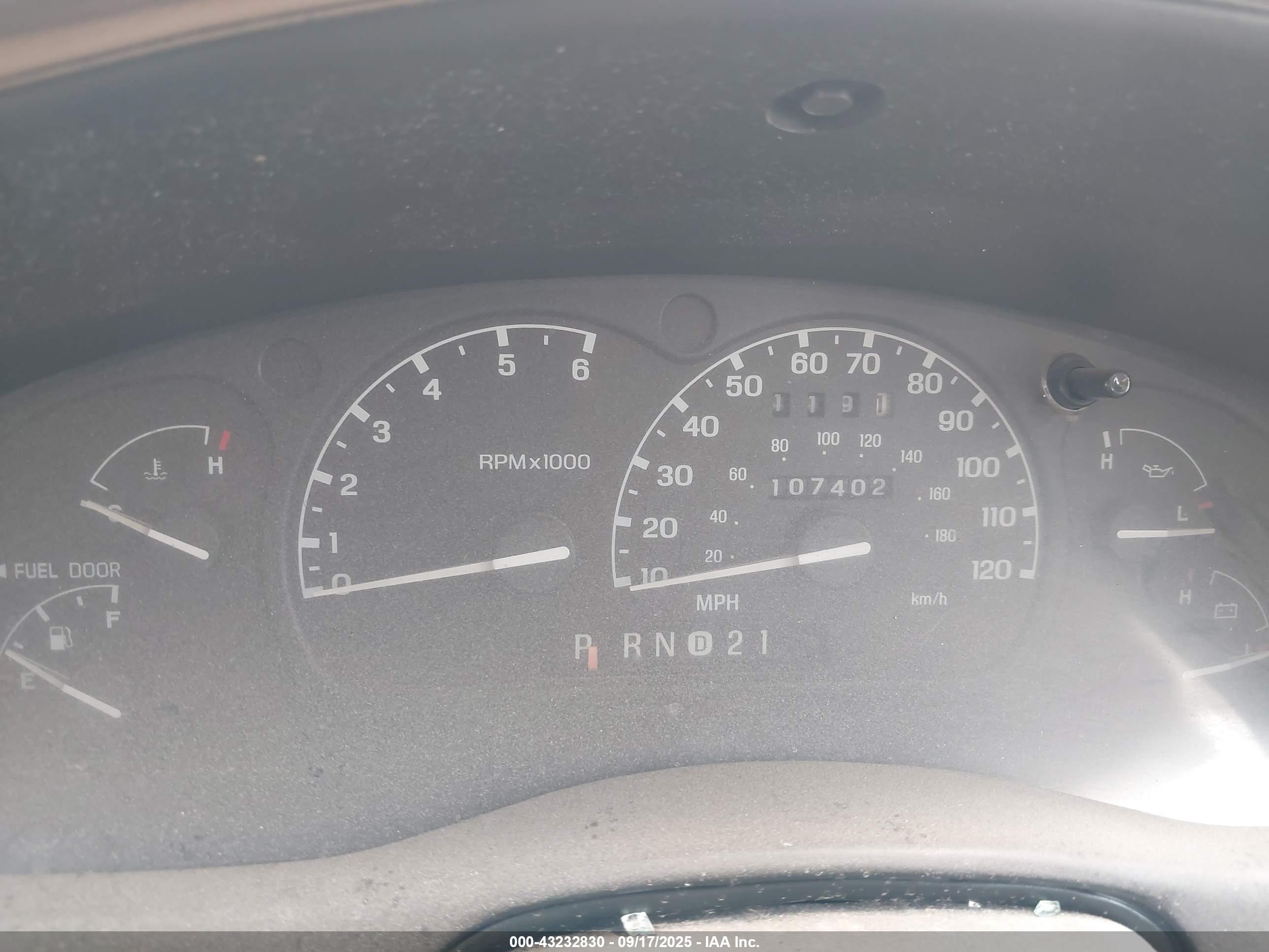 FORD EXPLORER image 7