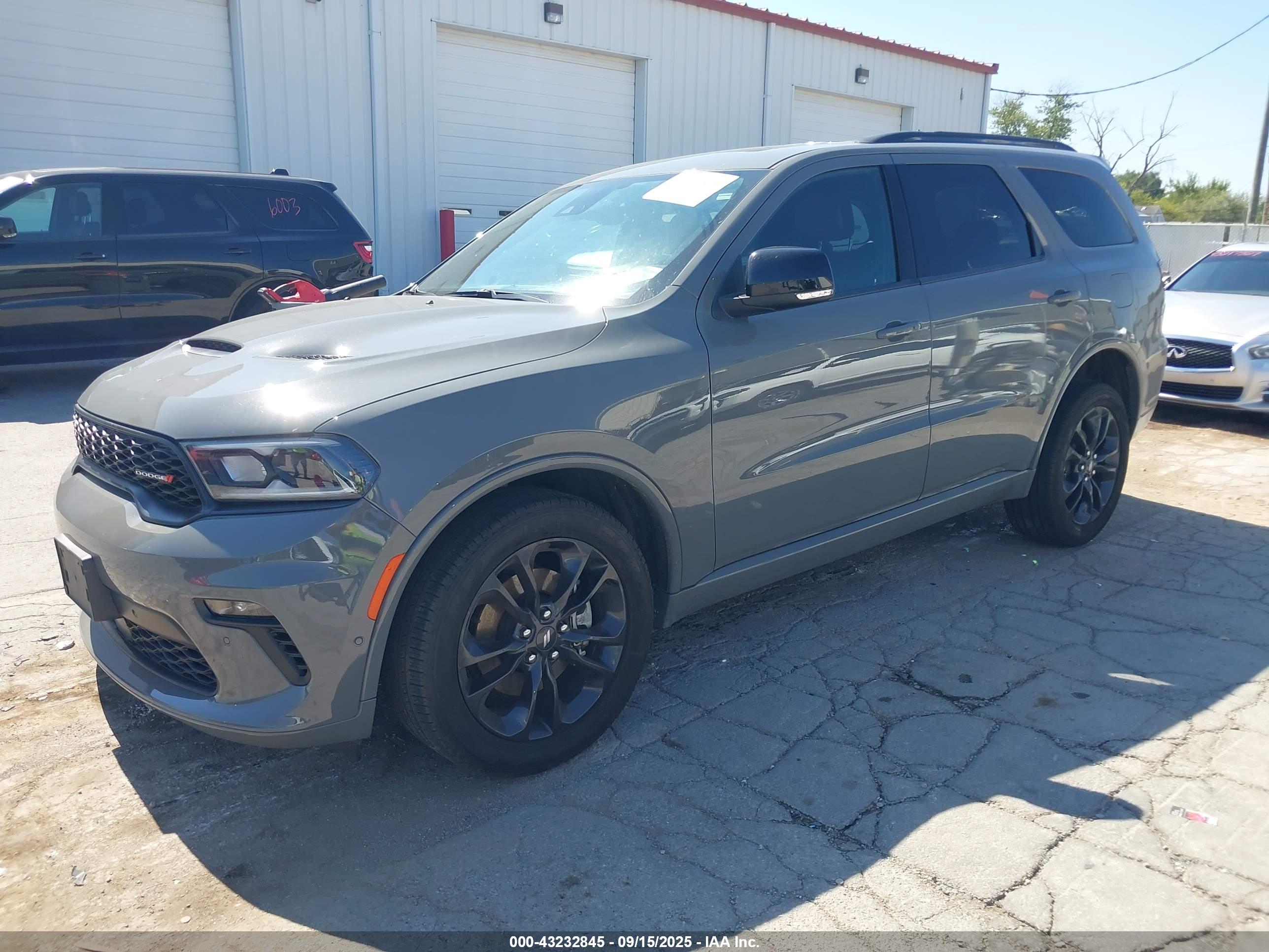 DODGE DURANGO image 2