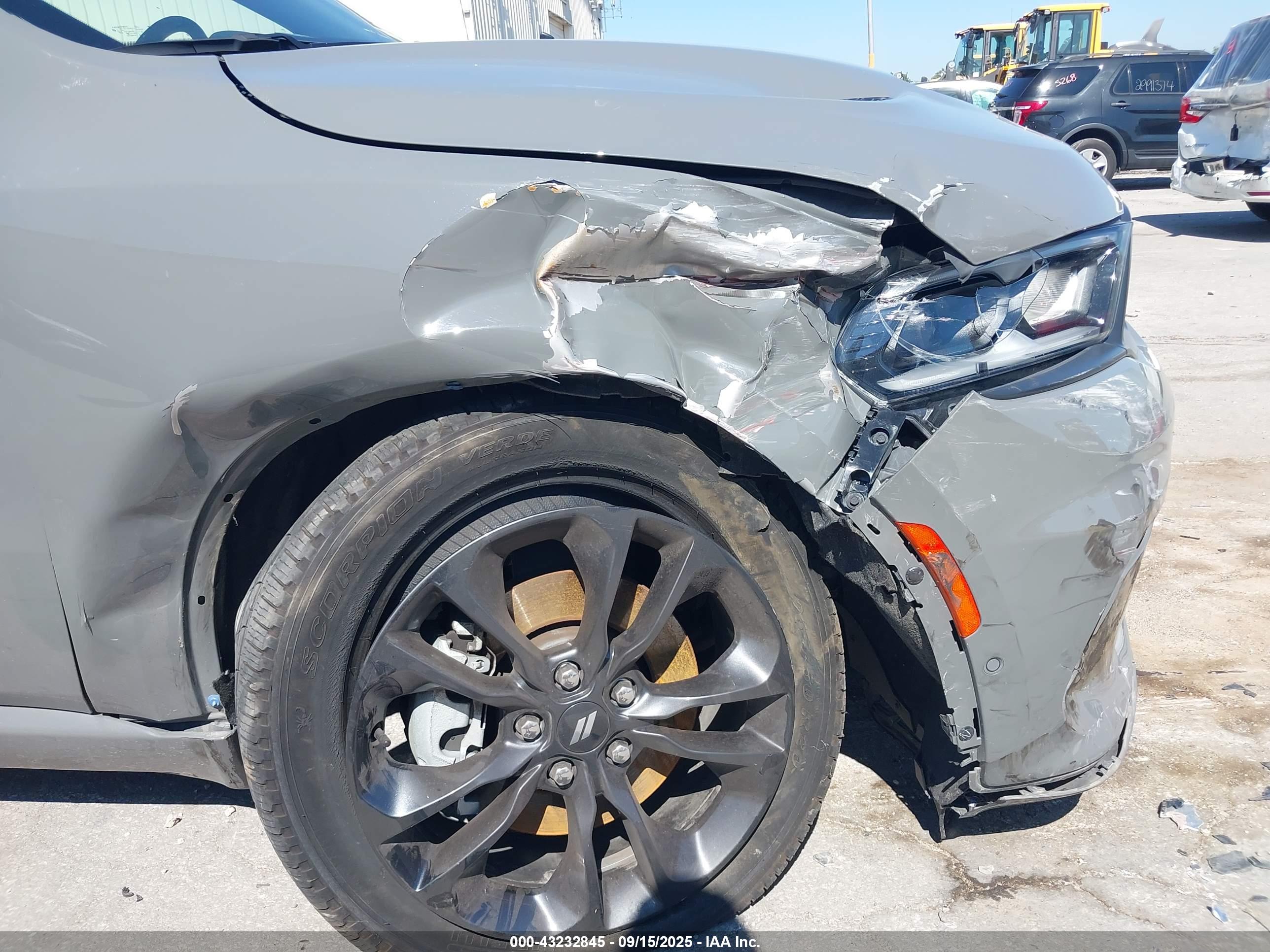DODGE DURANGO image 6