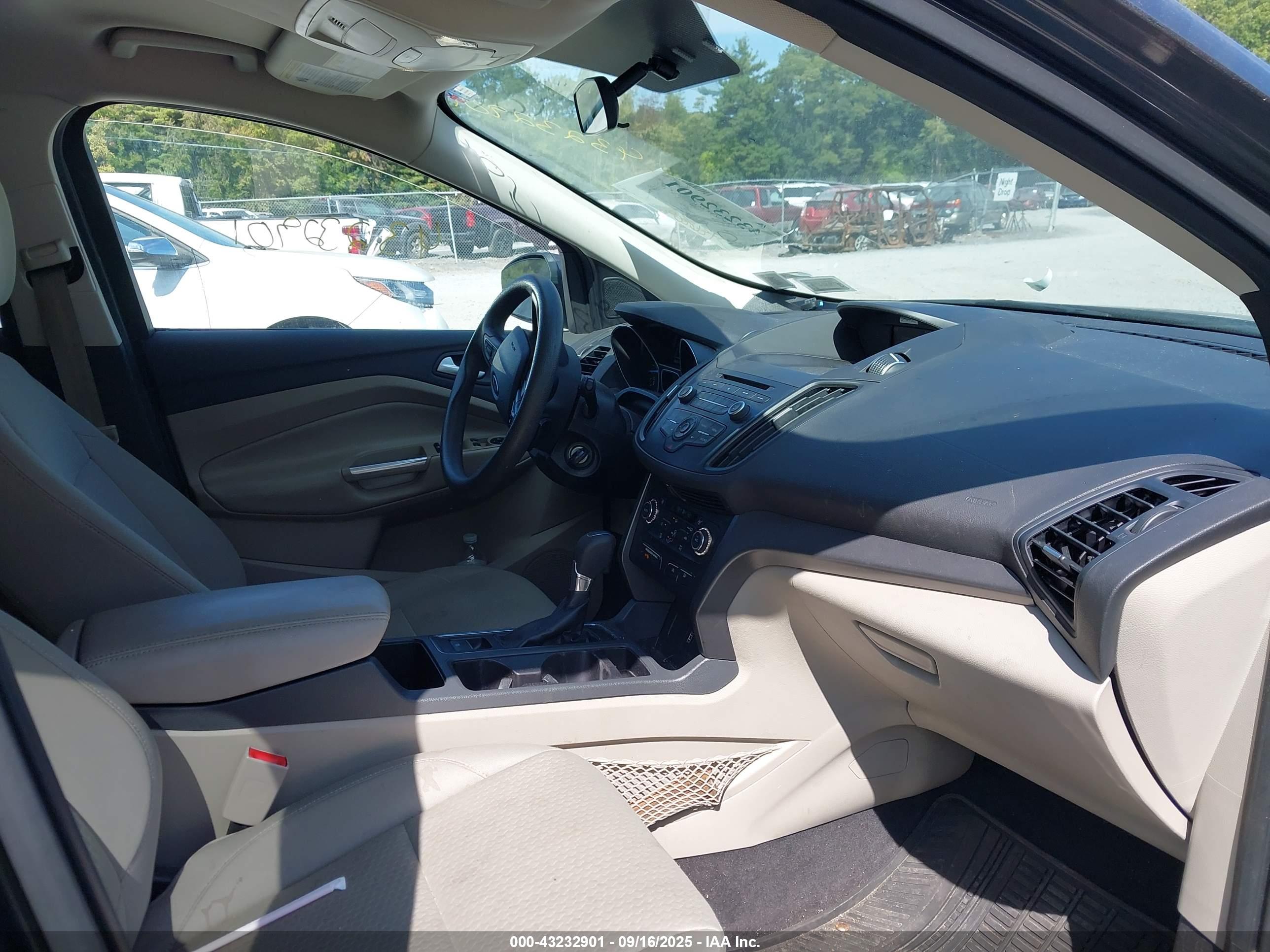 FORD ESCAPE image 5