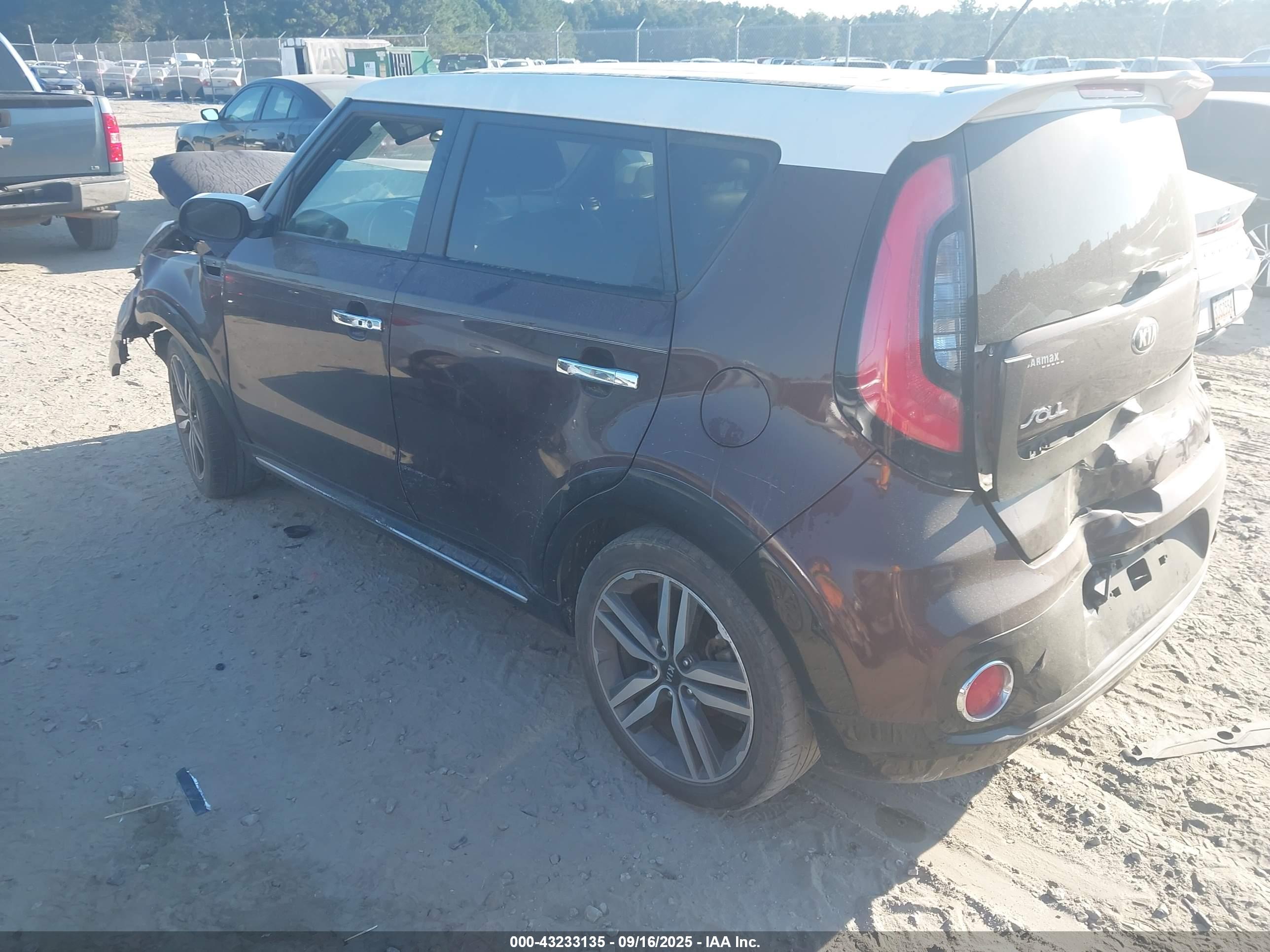 KIA SOUL image 3