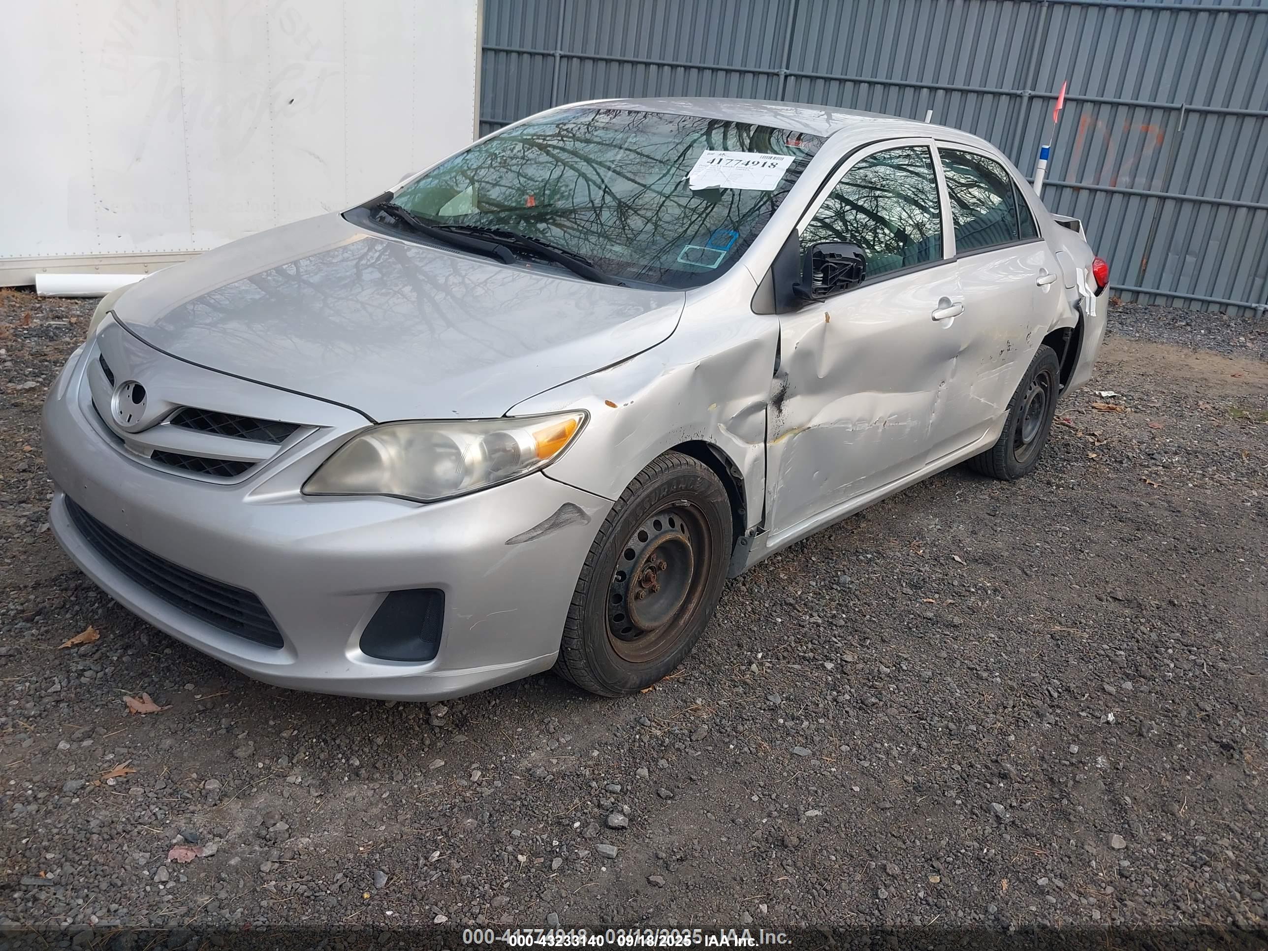 TOYOTA COROLLA image 2