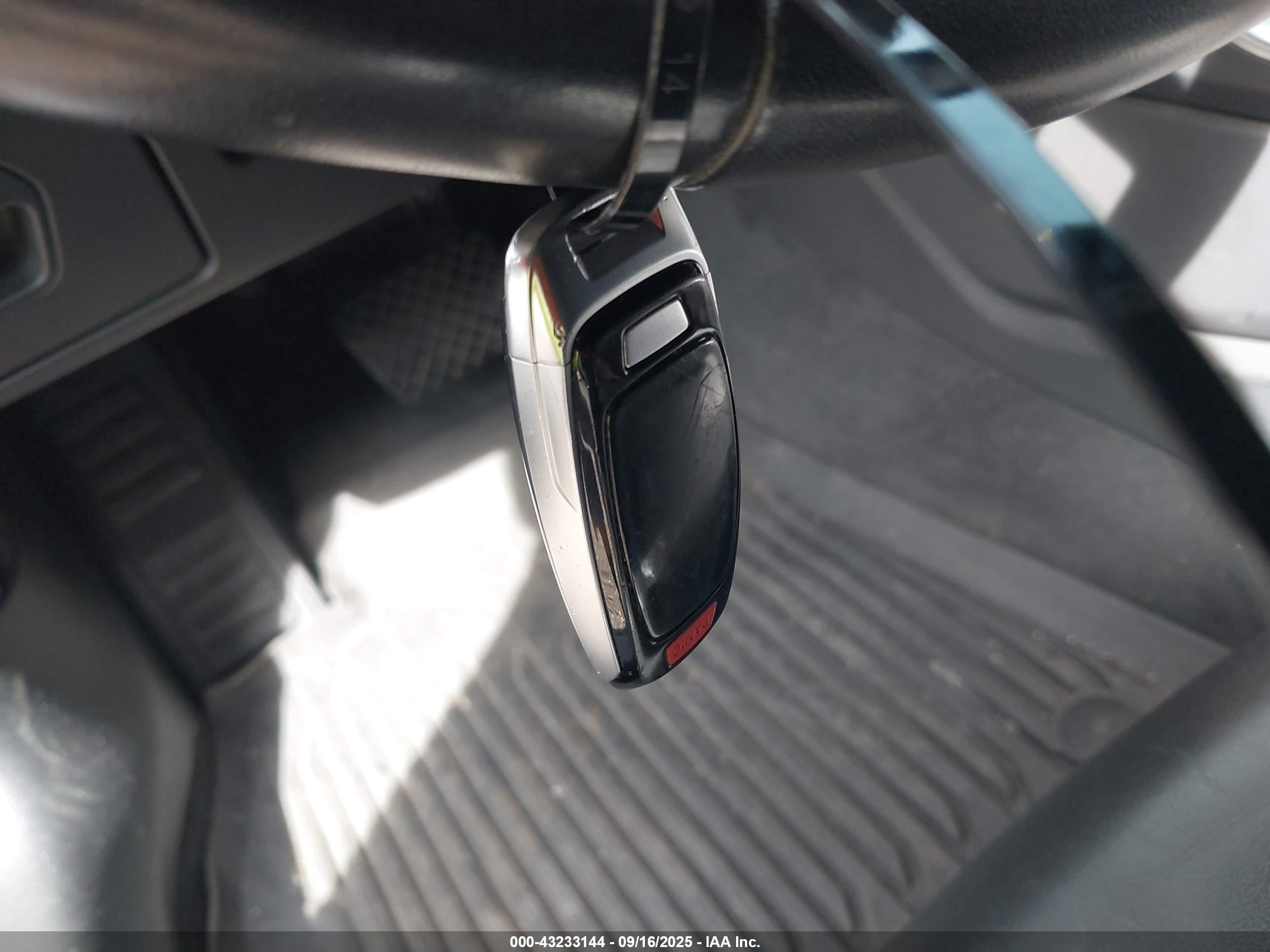 AUDI A6 image 11
