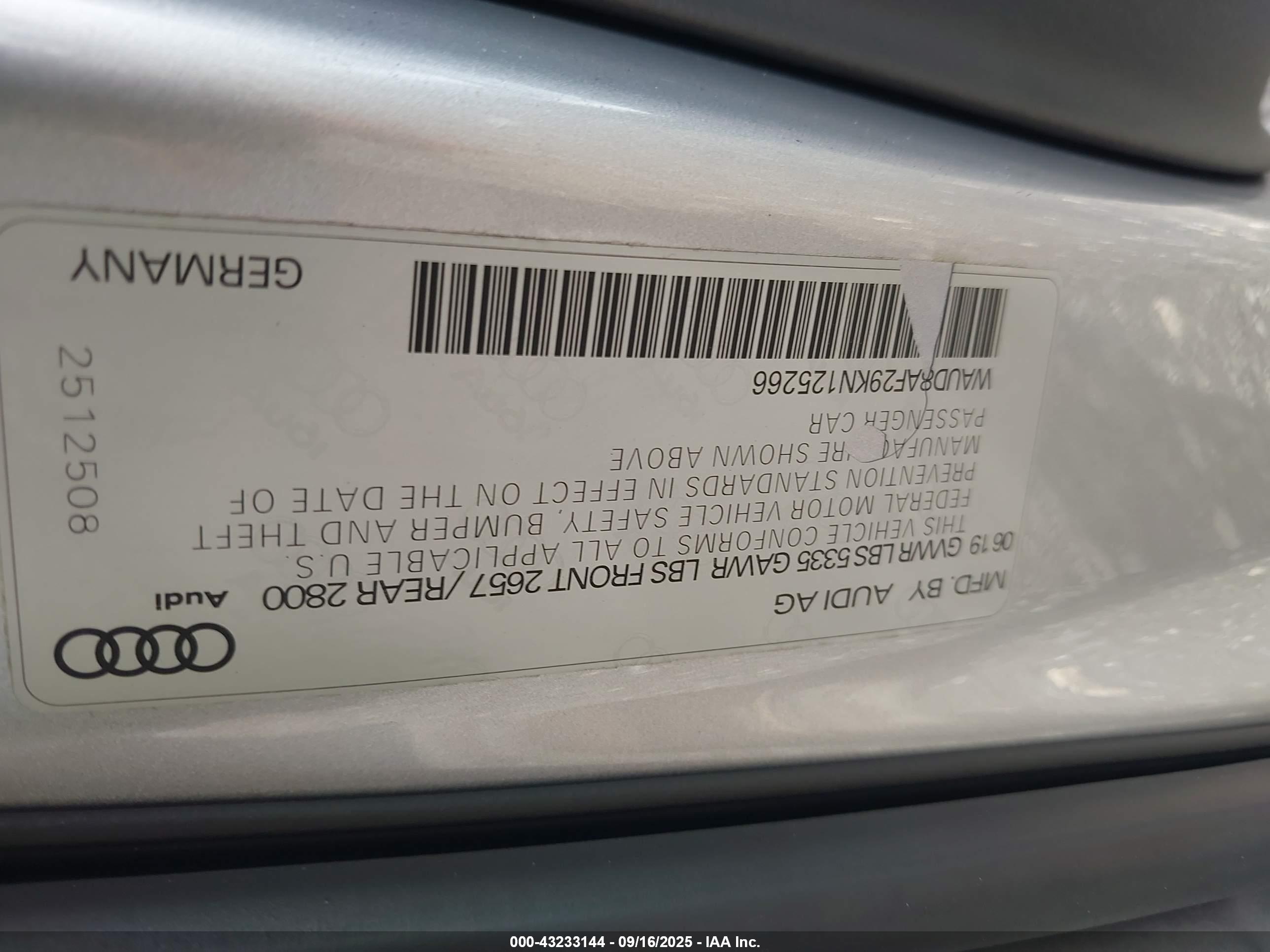 AUDI A6 image 9