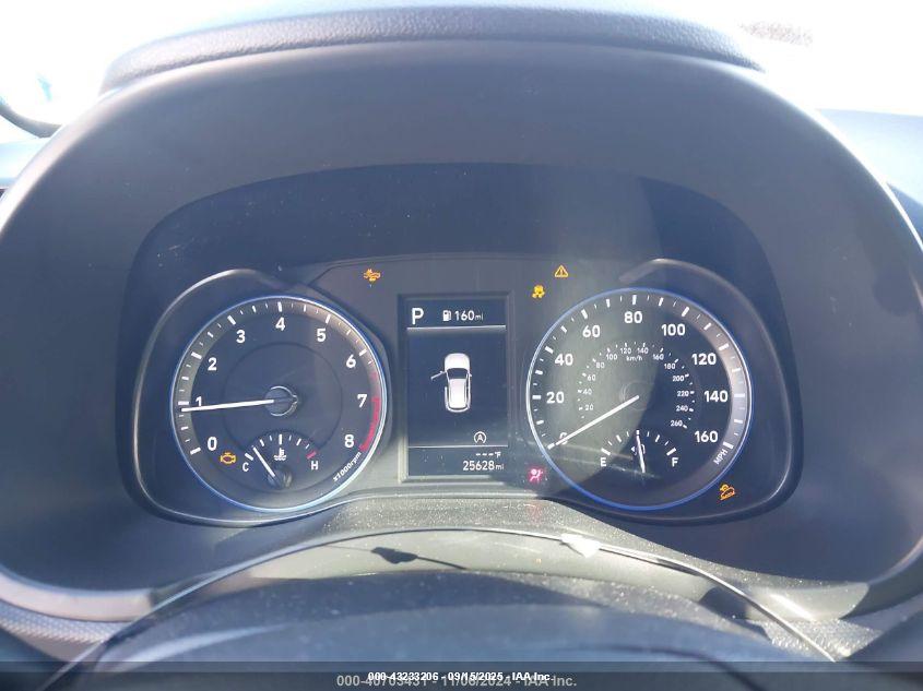 HYUNDAI KONA image 7