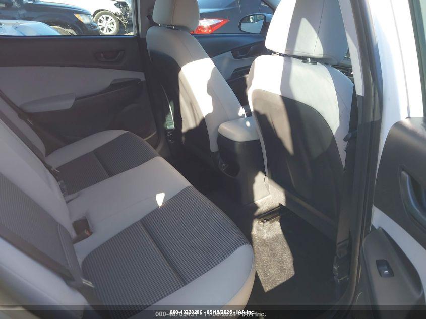 HYUNDAI KONA image 8