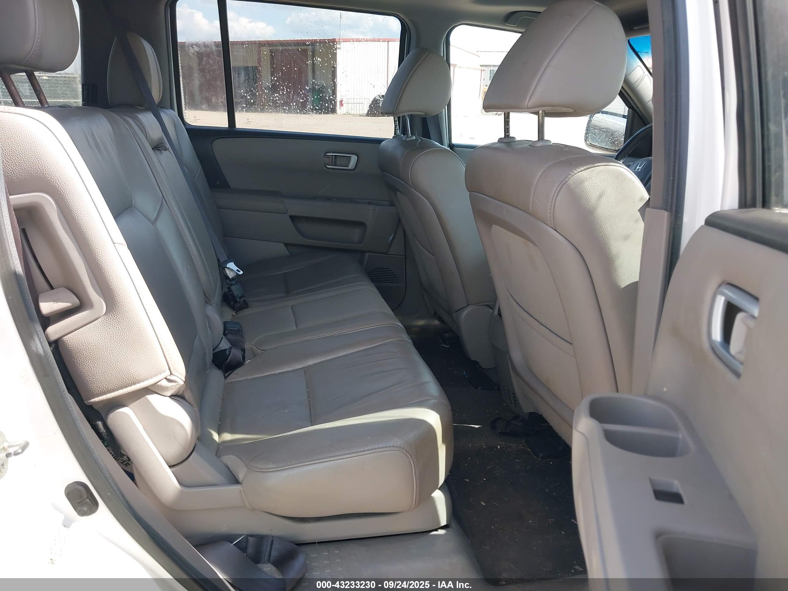 HONDA PILOT image 8