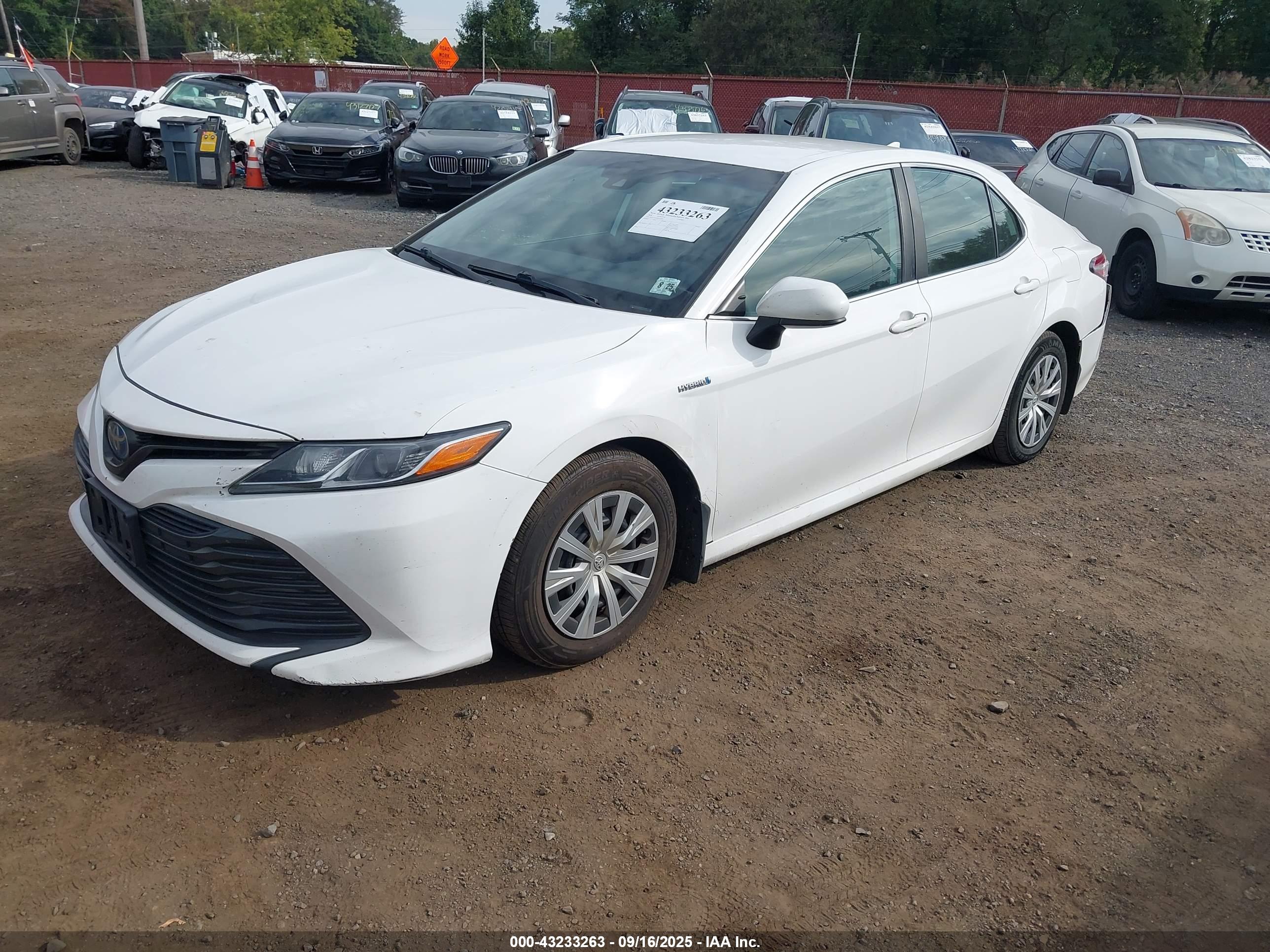 TOYOTA CAMRY image 2