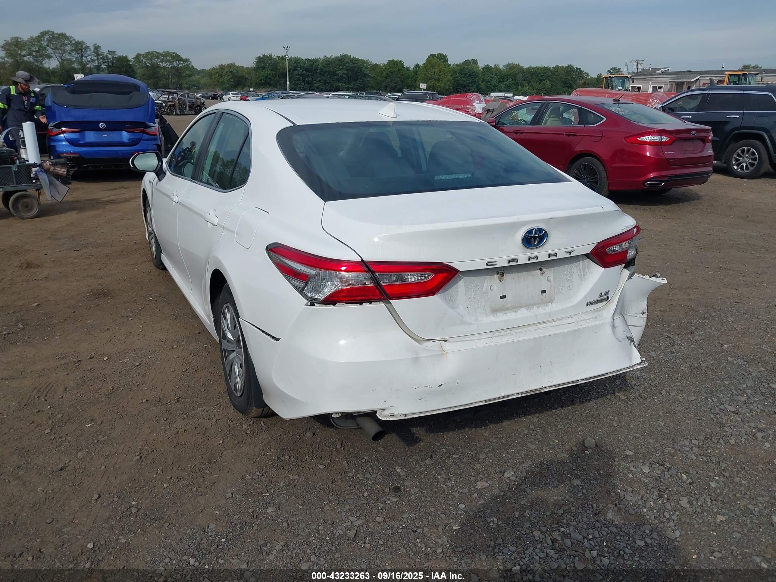 TOYOTA CAMRY image 6