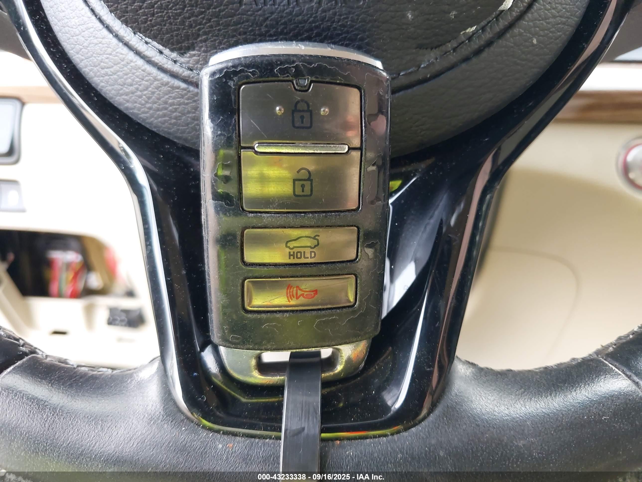 KIA CADENZA image 11