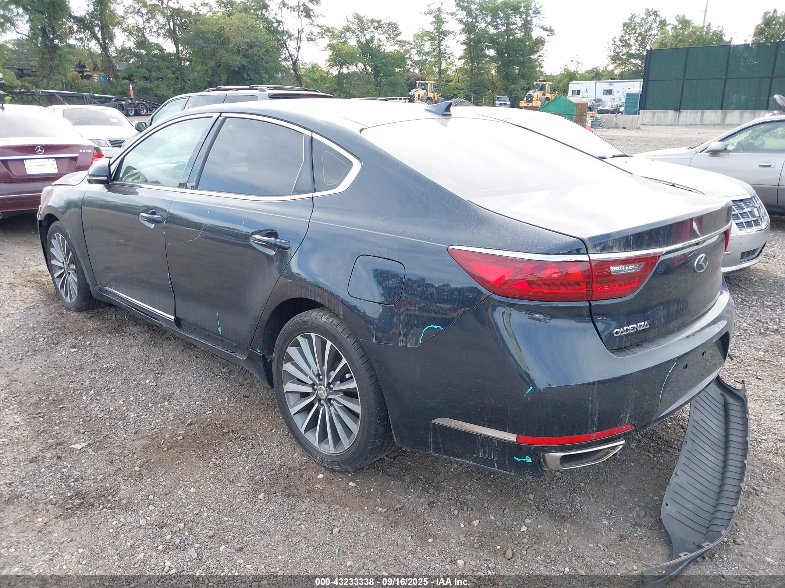 KIA CADENZA image 3
